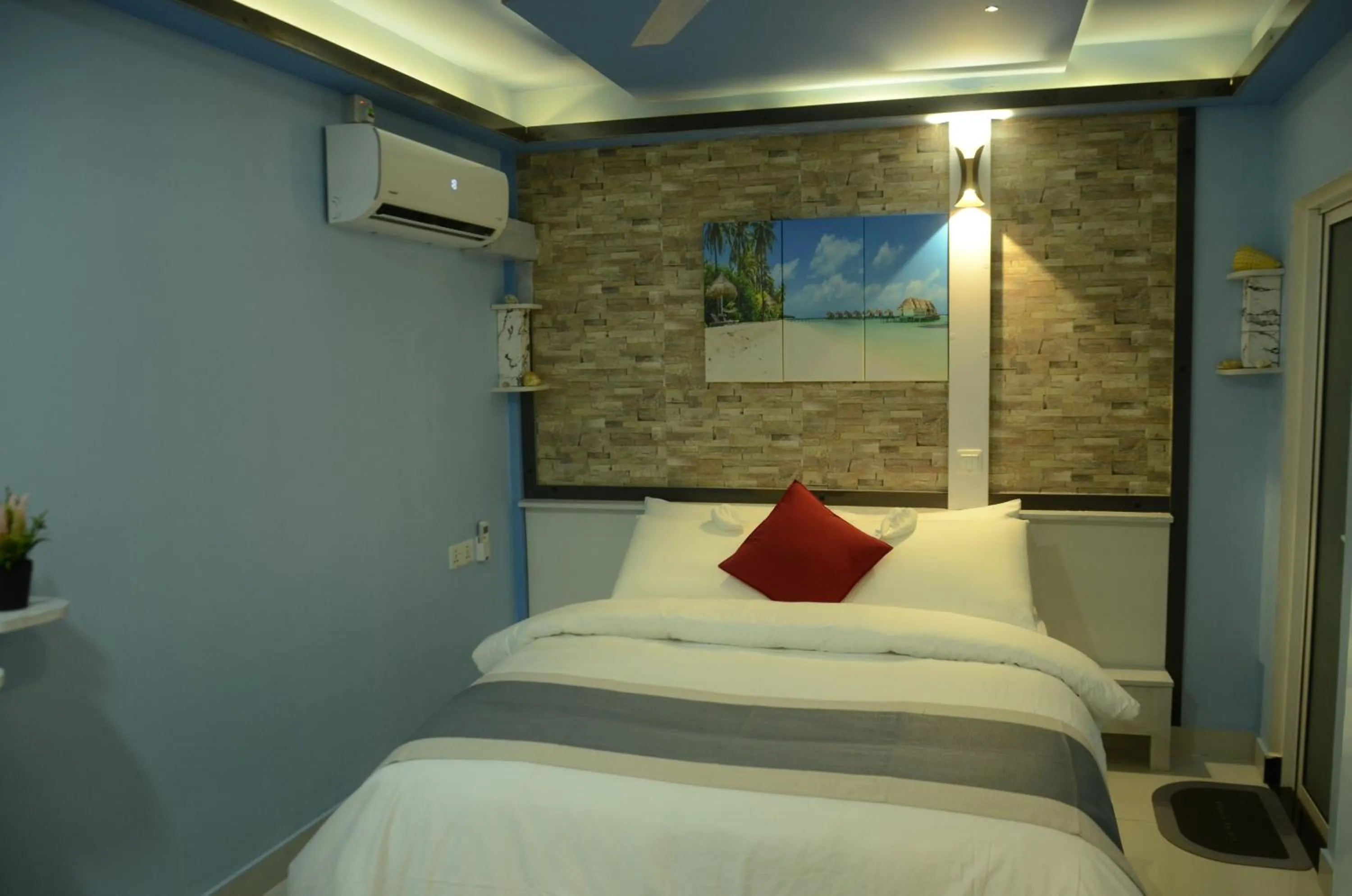 Bed in Isle inn {Fuvahmulah)