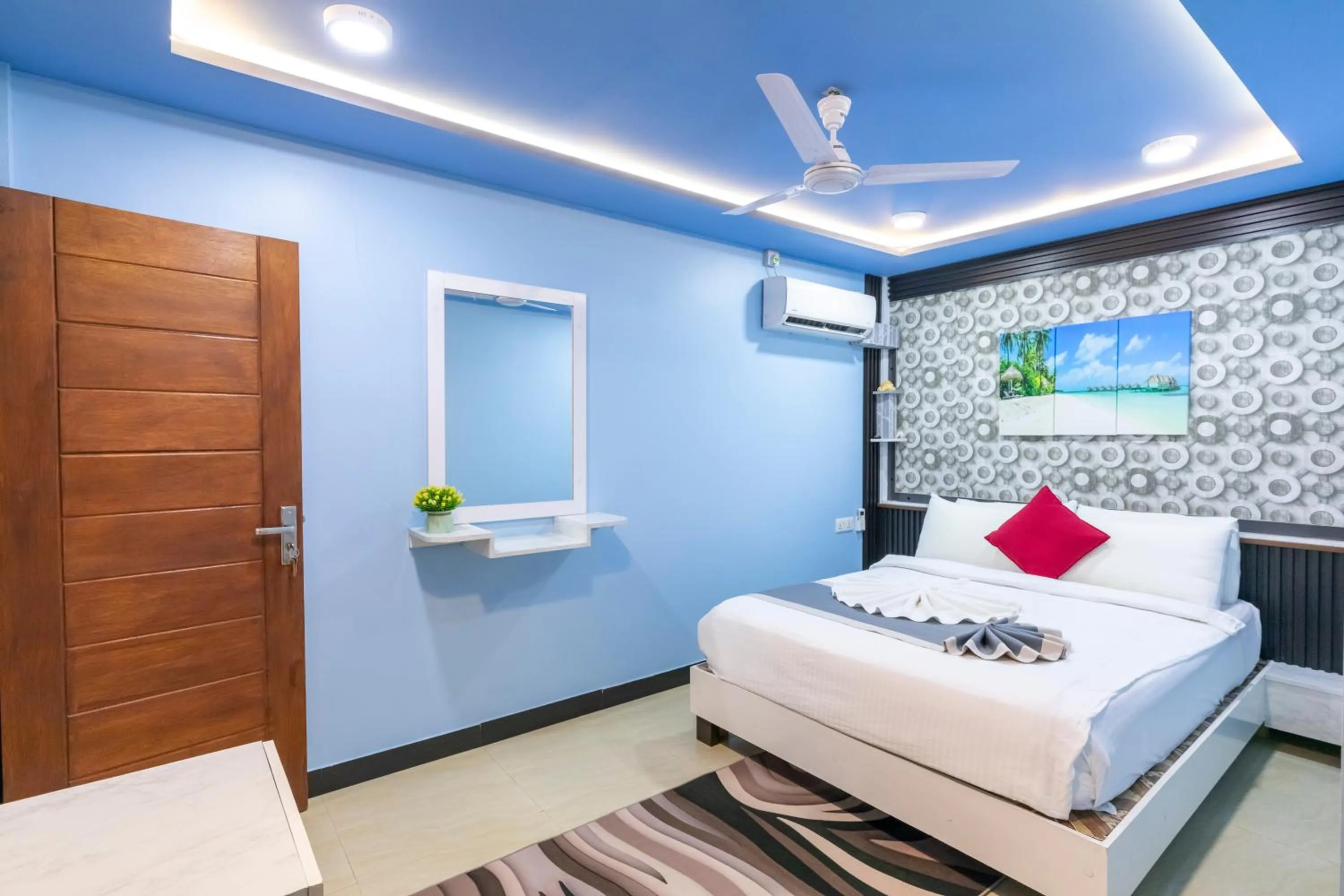 Bed in Isle inn {Fuvahmulah)