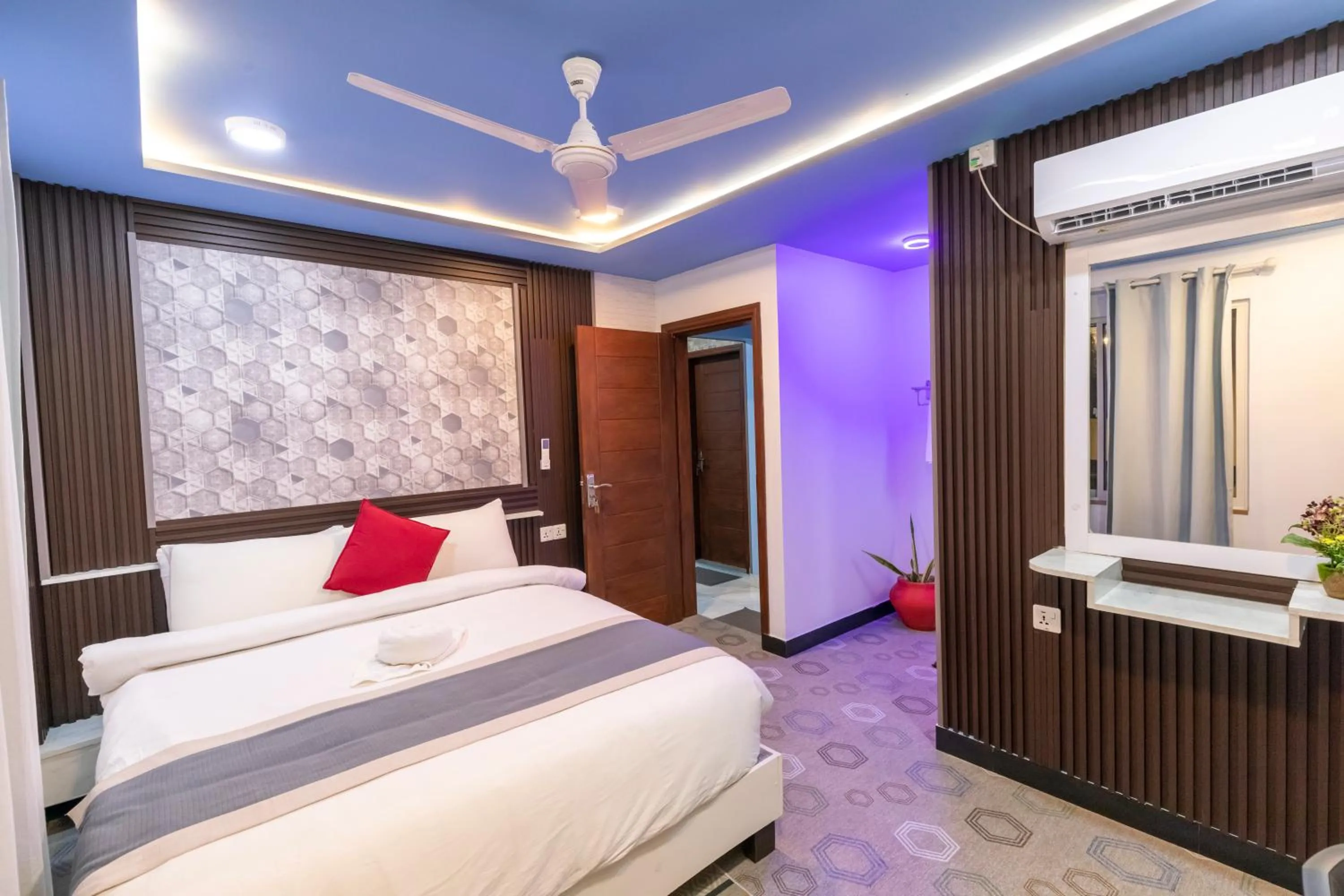 Bed in Isle inn {Fuvahmulah)