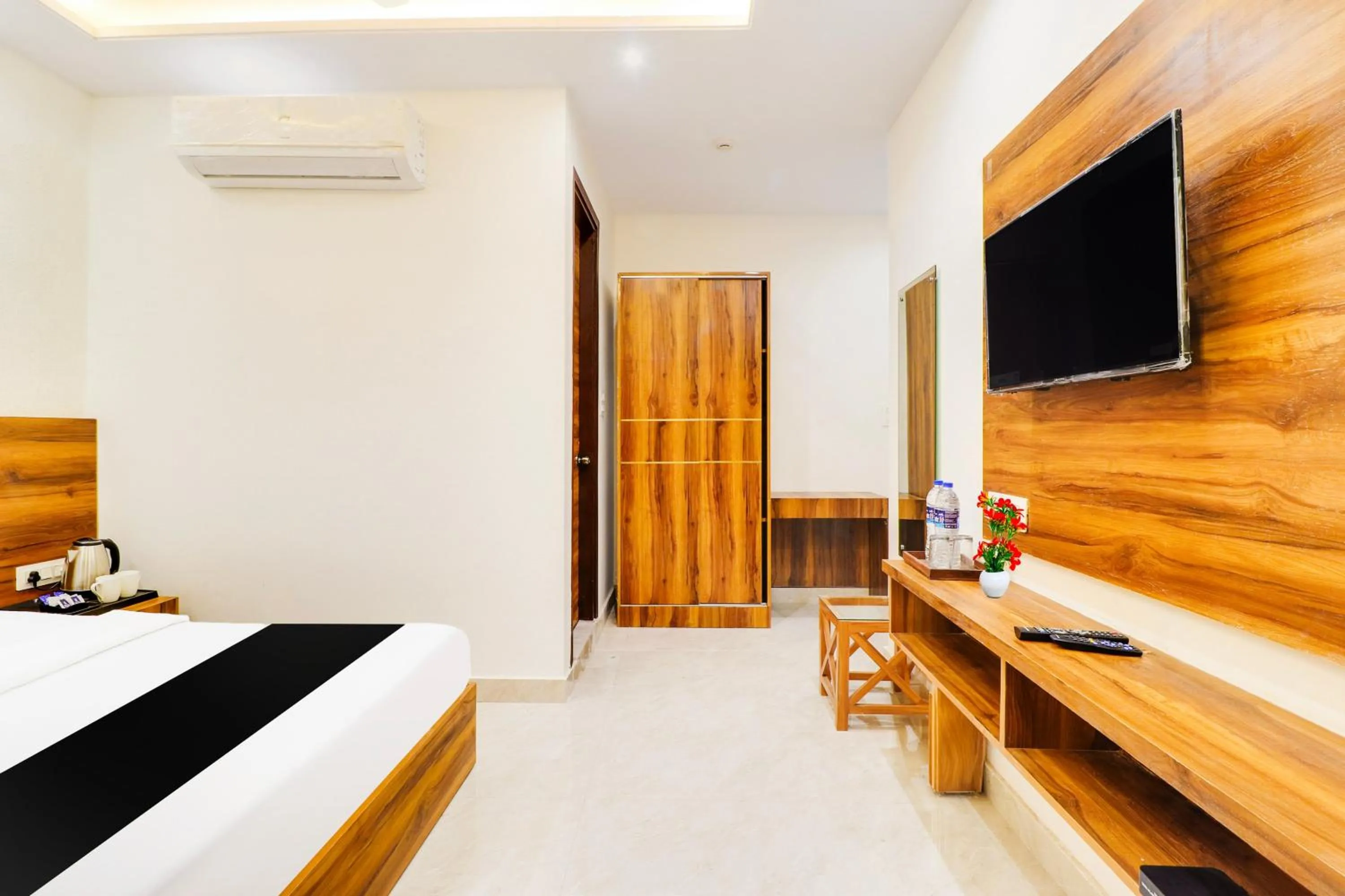 Bedroom, Bed in Super Collection O Kanwali Road Near Railway Station