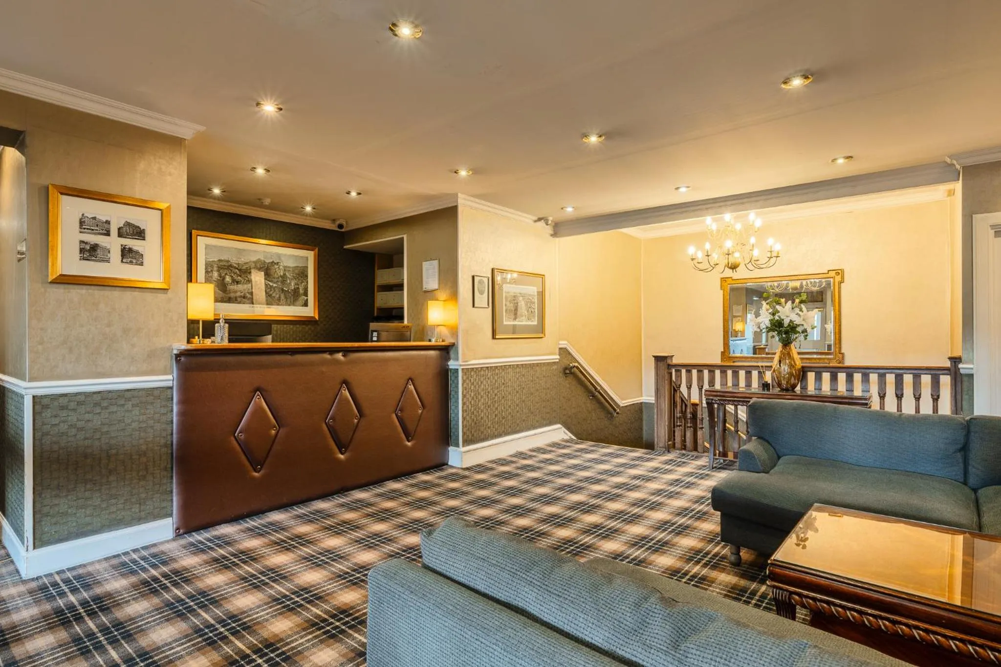 Lobby or reception, Bed in Old Waverley Hotel