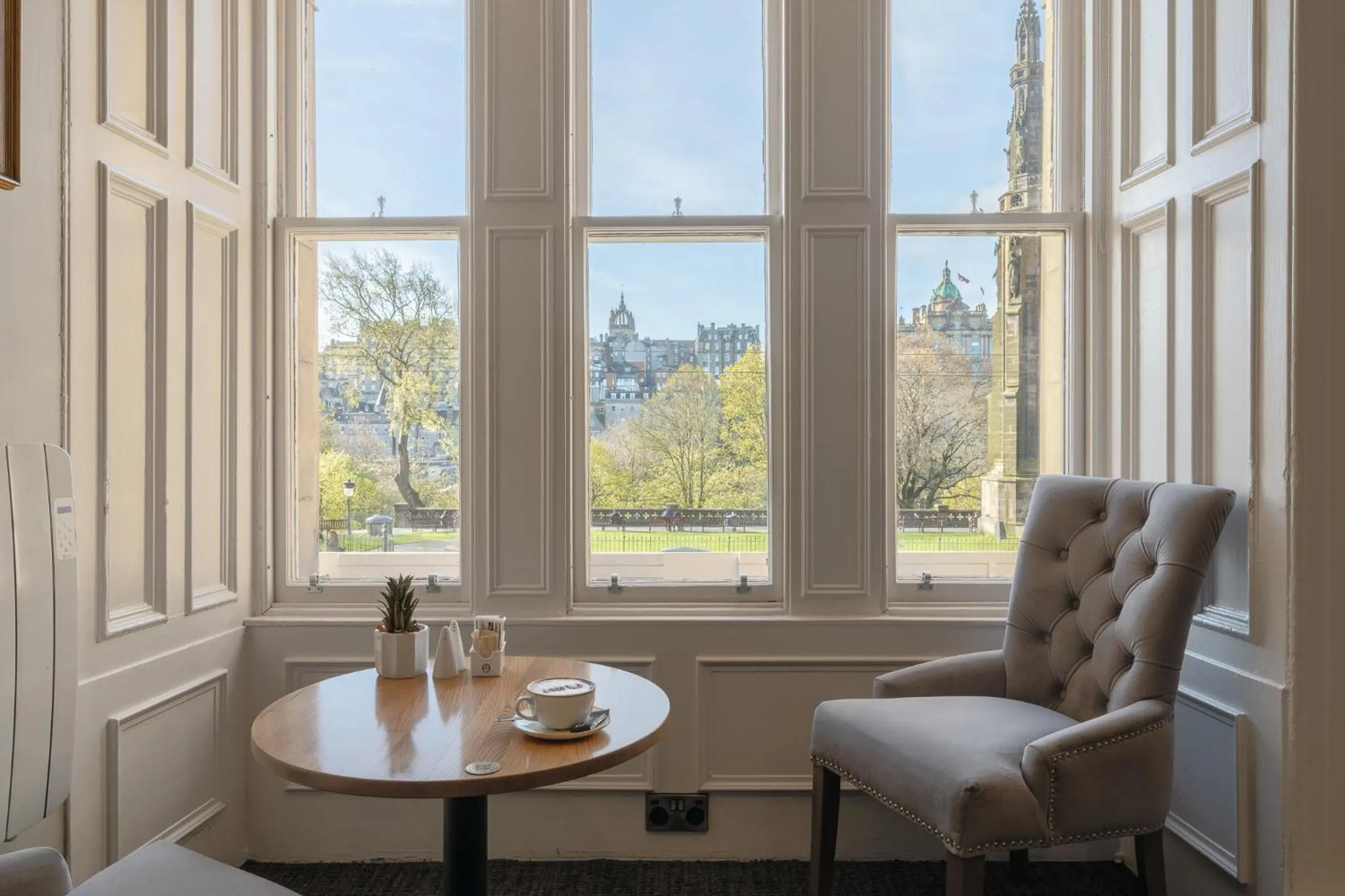 Lounge or bar in Old Waverley Hotel