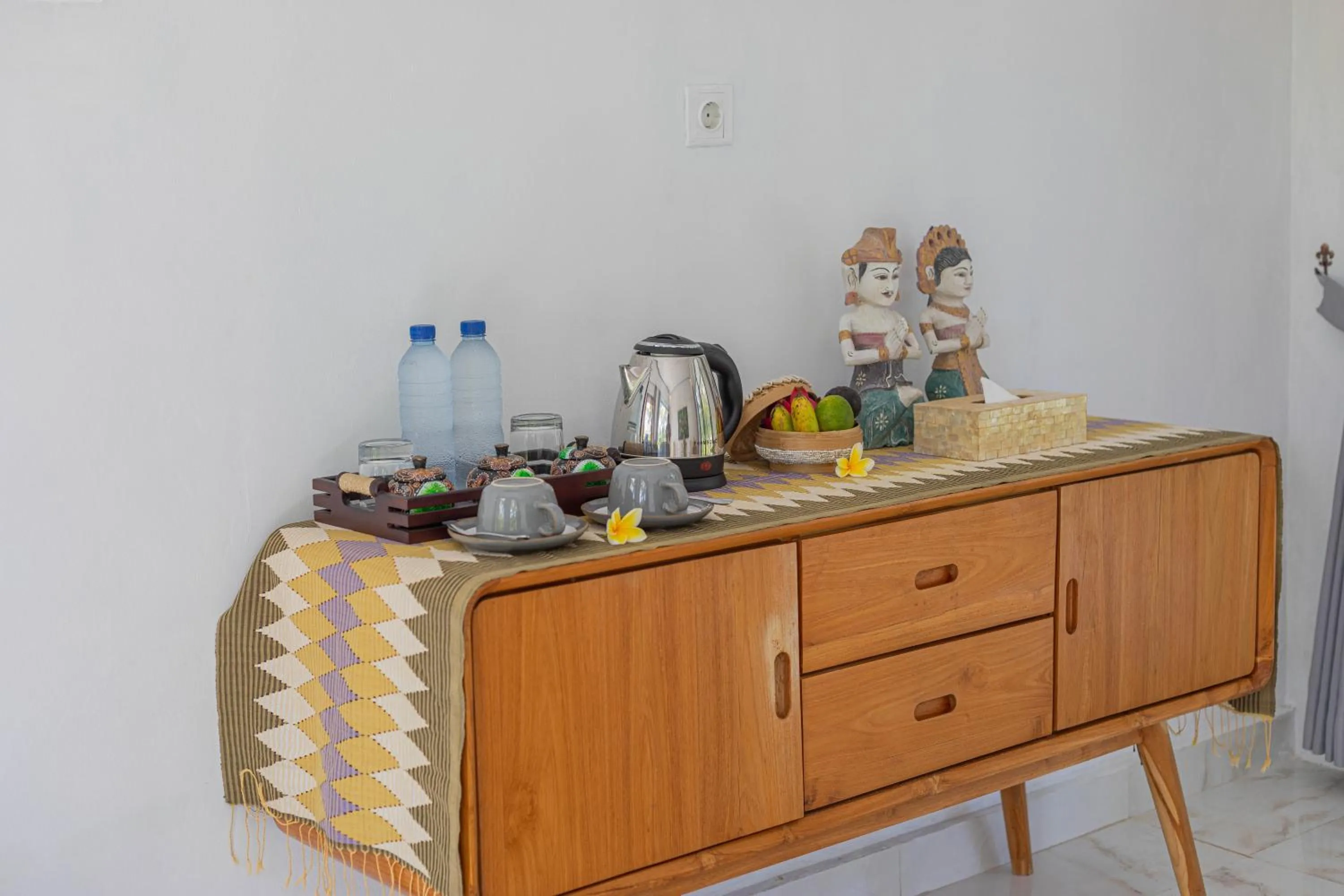 Coffee/tea facilities in Radjes Bungalow Nusa Penida