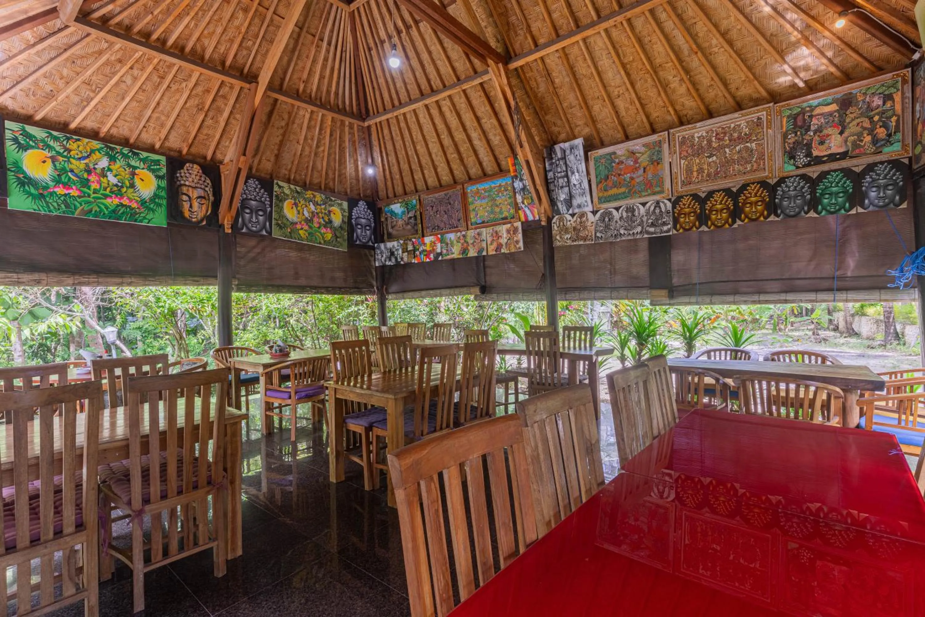 Restaurant/places to eat in Radjes Bungalow Nusa Penida