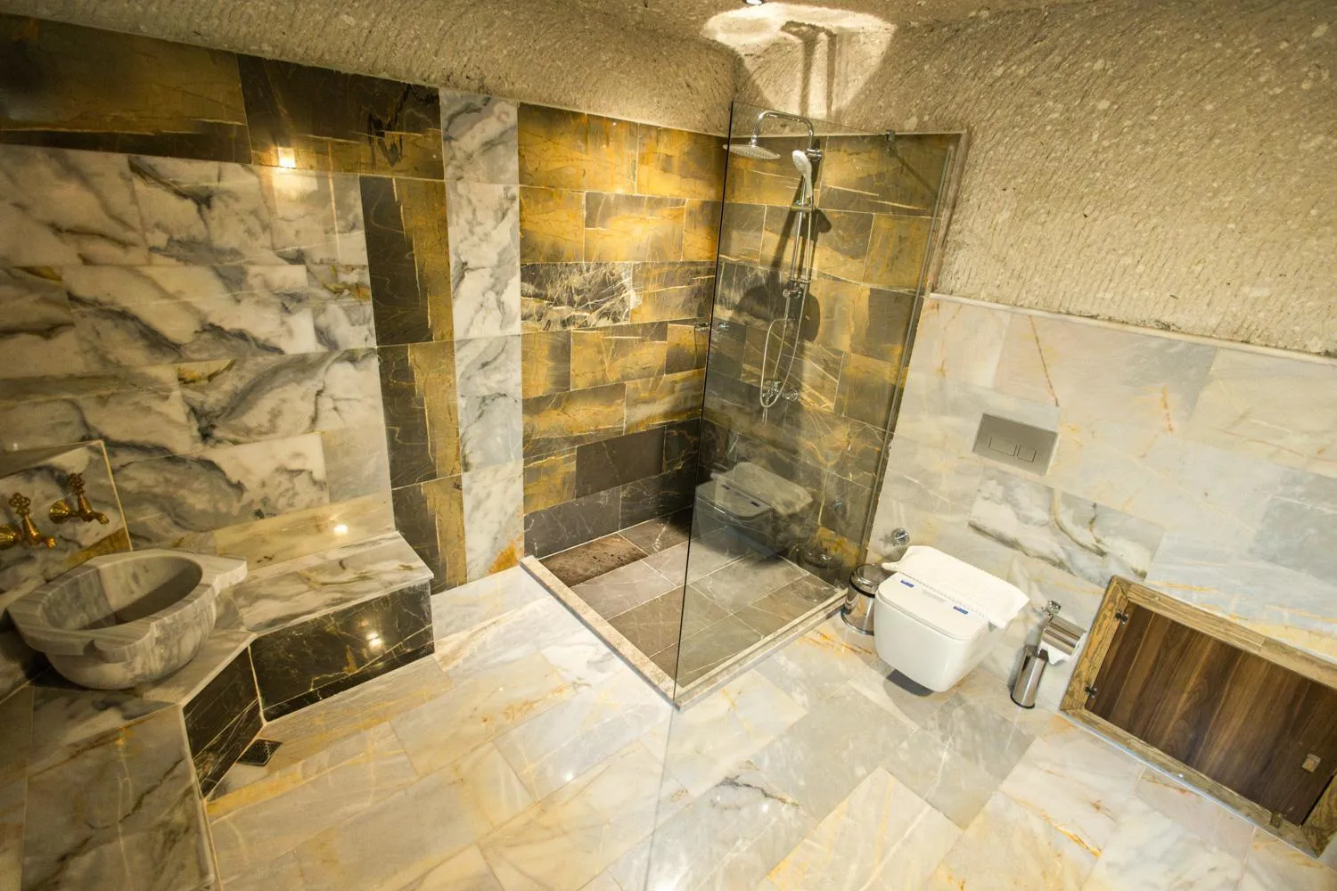 Shower in Majestic Cave House