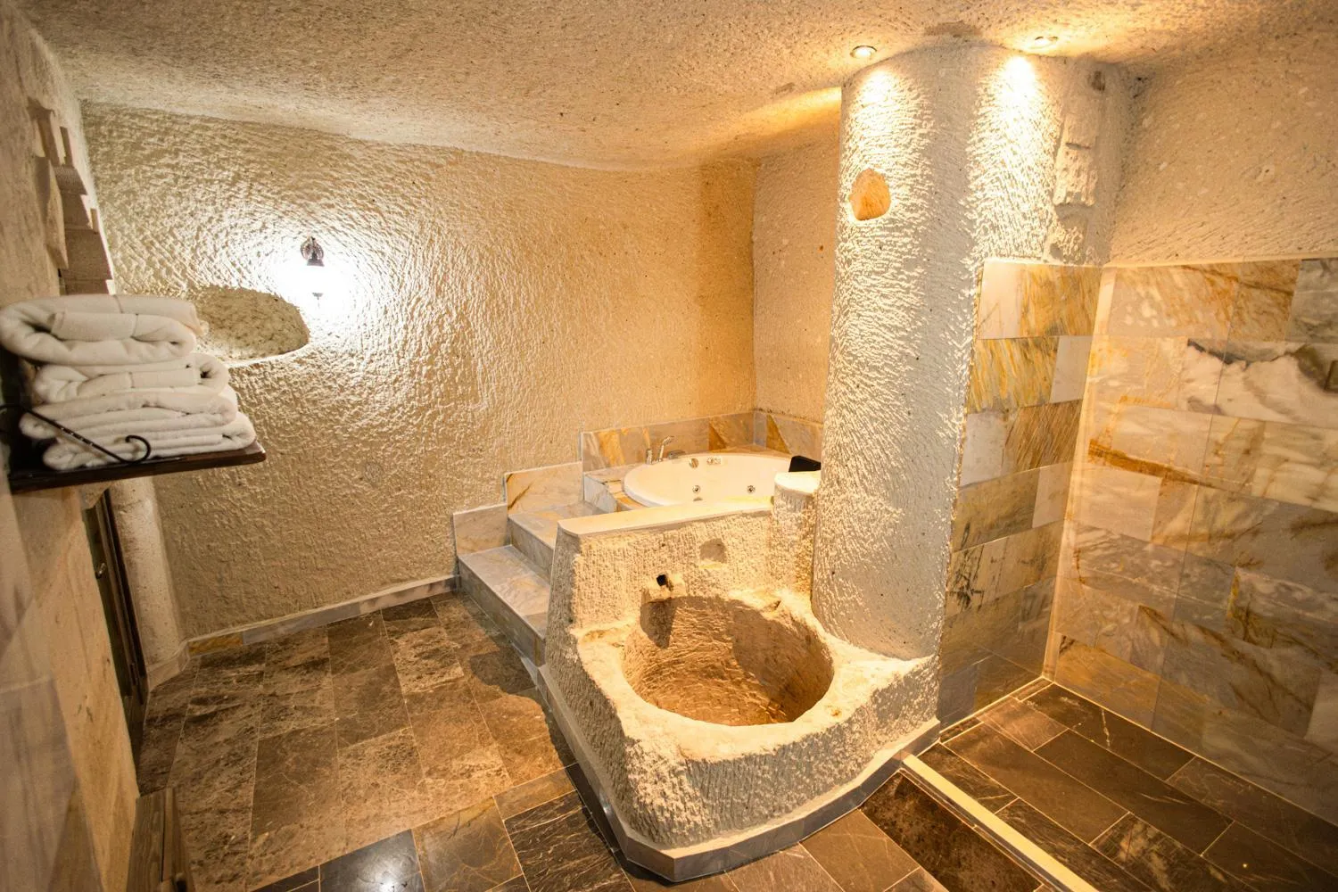 Bath in Majestic Cave House