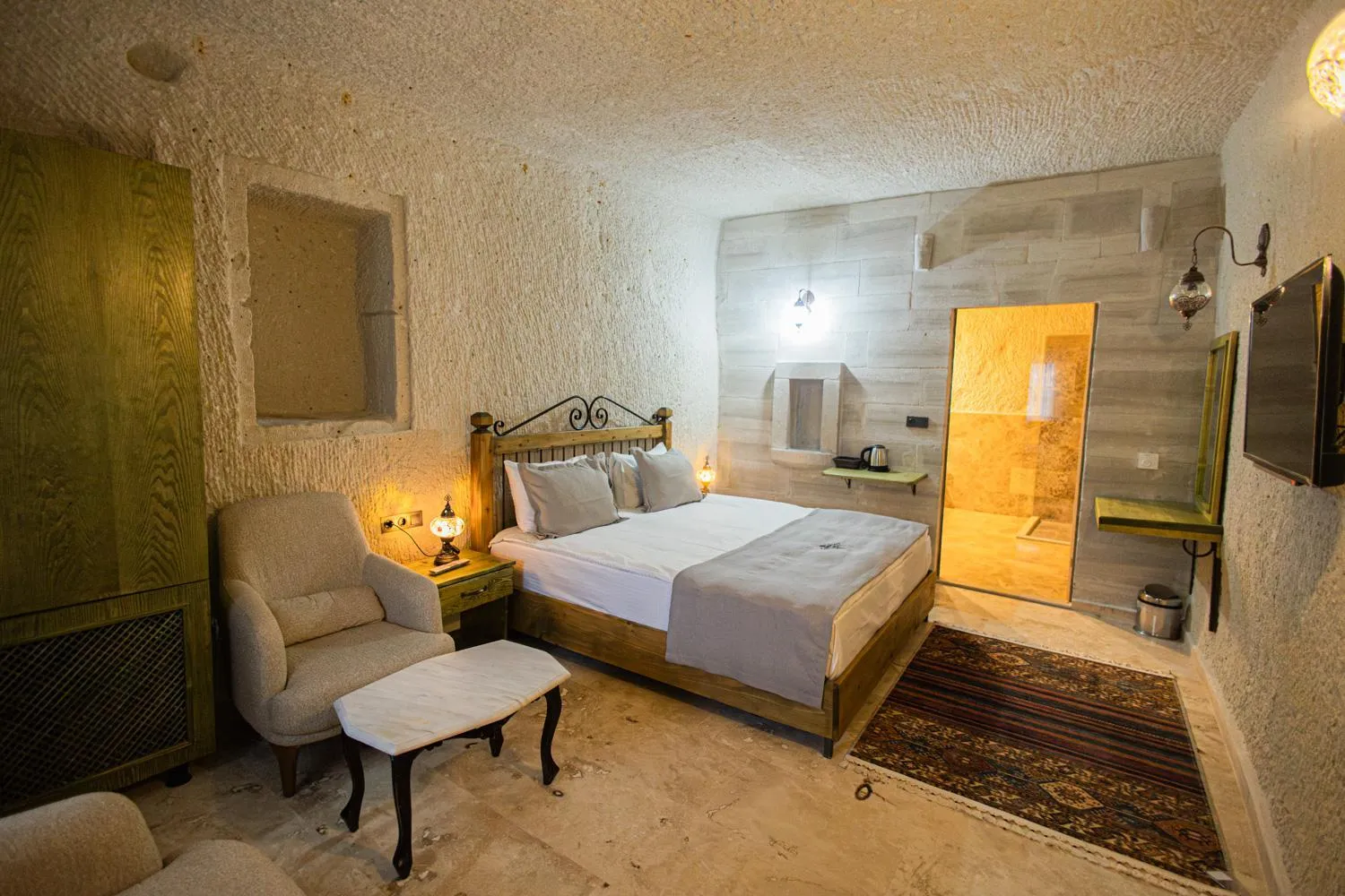 Bed in Majestic Cave House