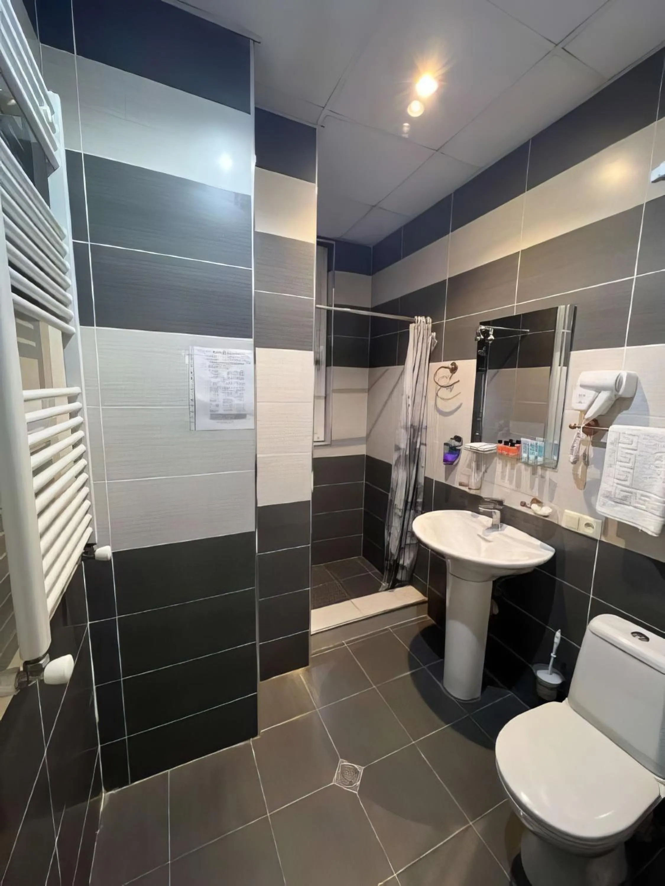 Bathroom in Sanapiro +