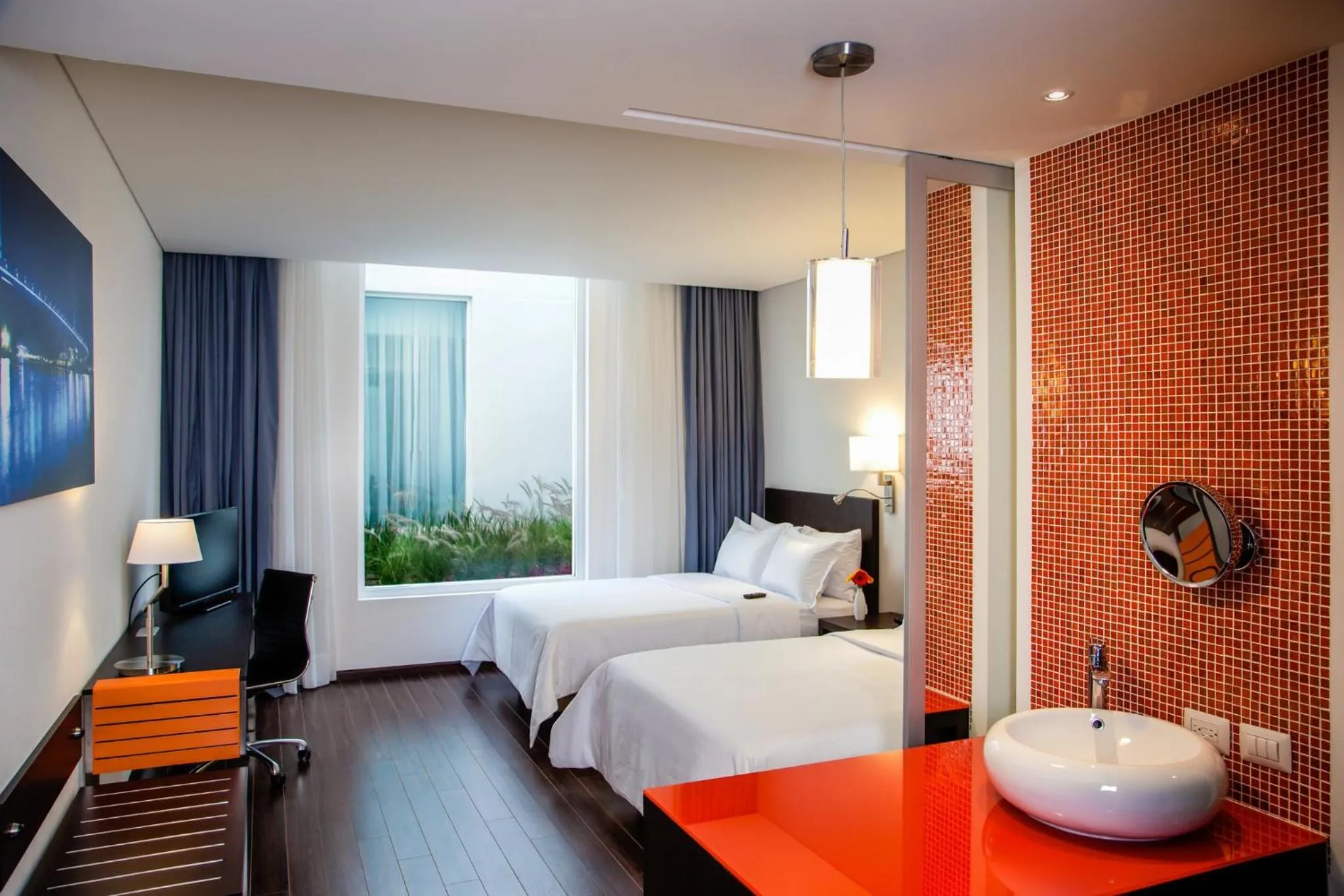 Photo of the whole room, Bed in Fiesta Inn Plaza Central Aeropuerto