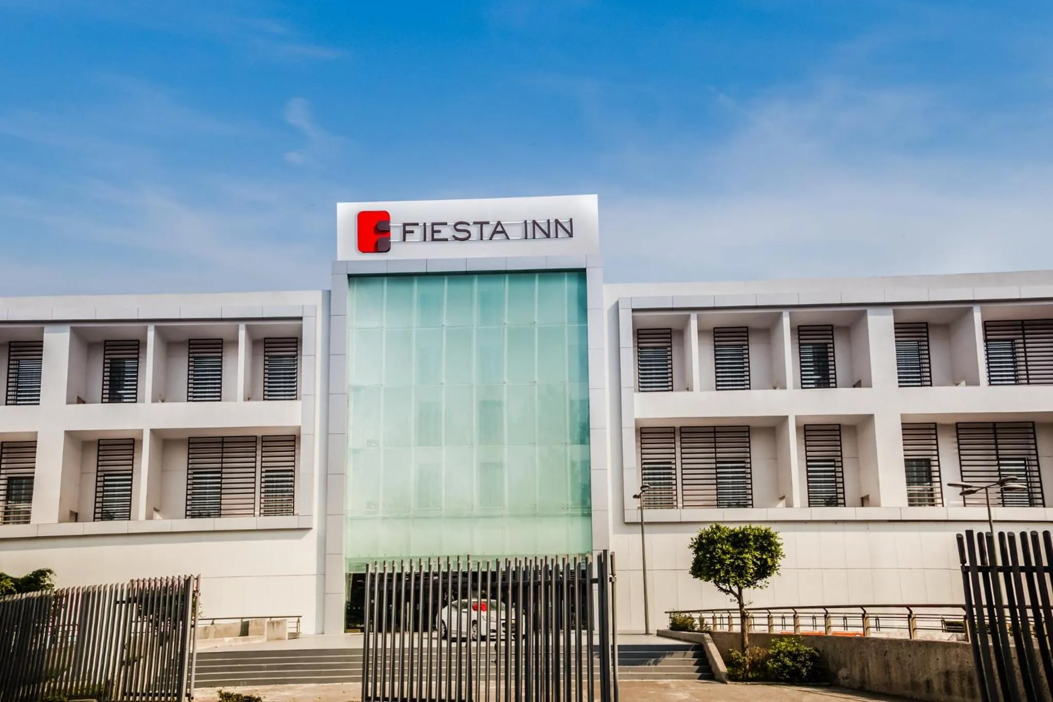 Property building in Fiesta Inn Plaza Central Aeropuerto