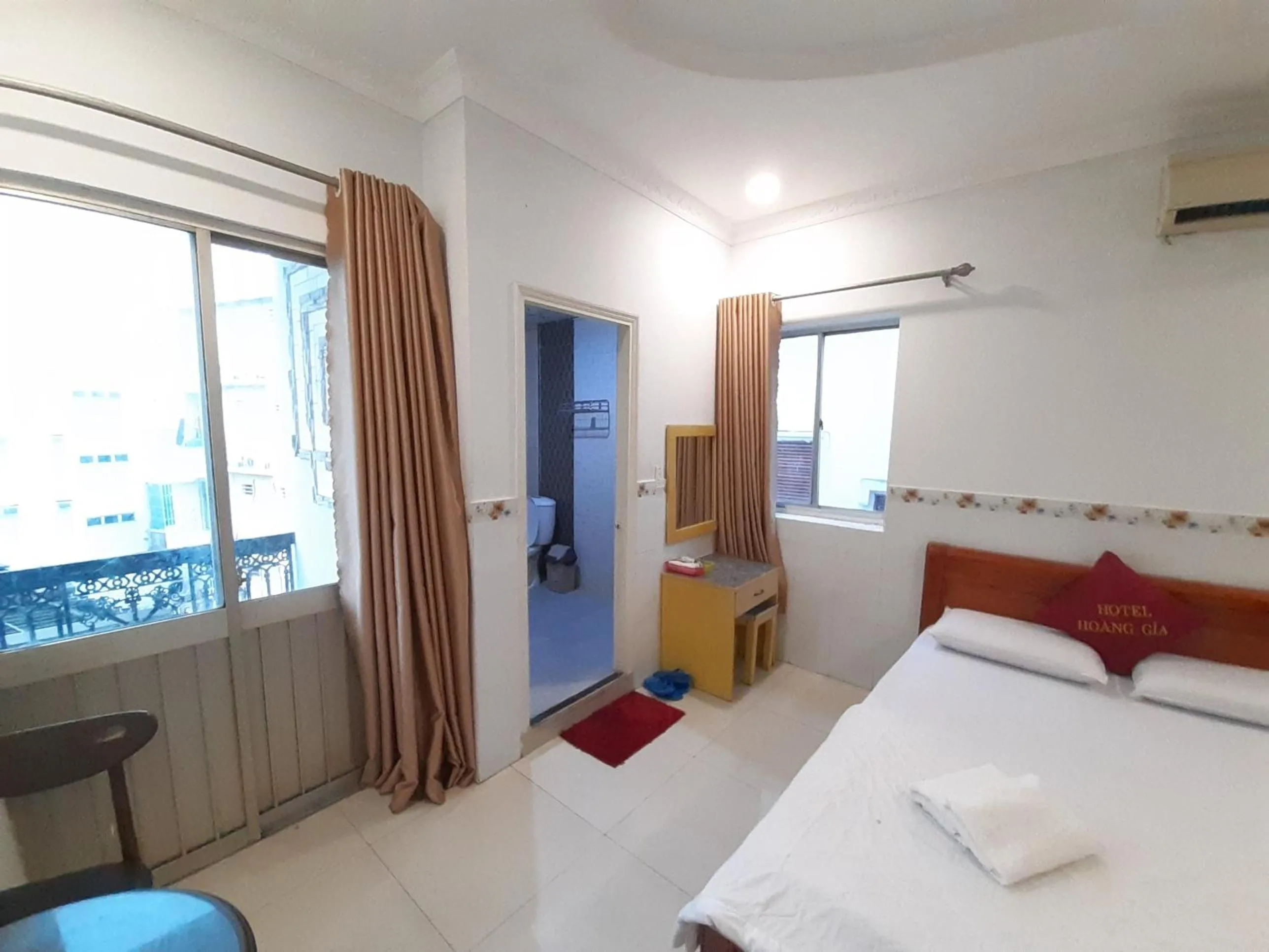 Bedroom in OYO 1226 Hoang Gia Hotel