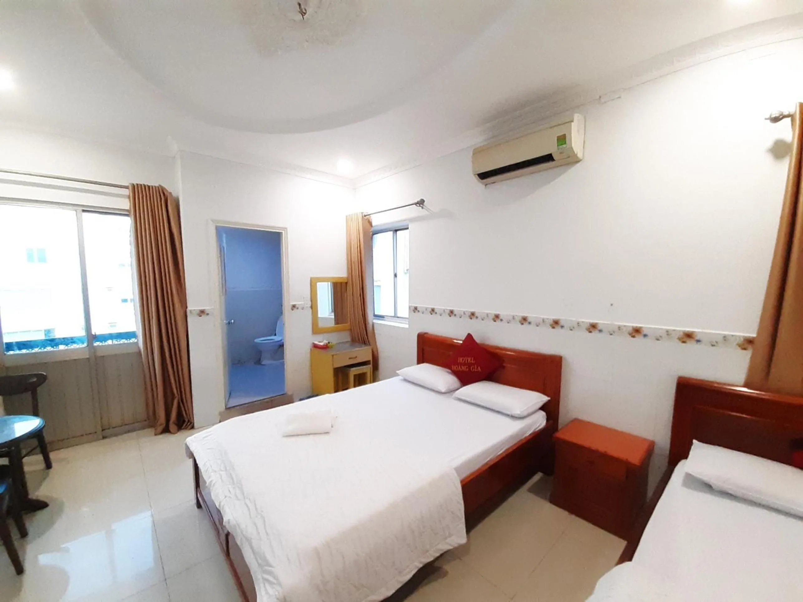 Bedroom in OYO 1226 Hoang Gia Hotel