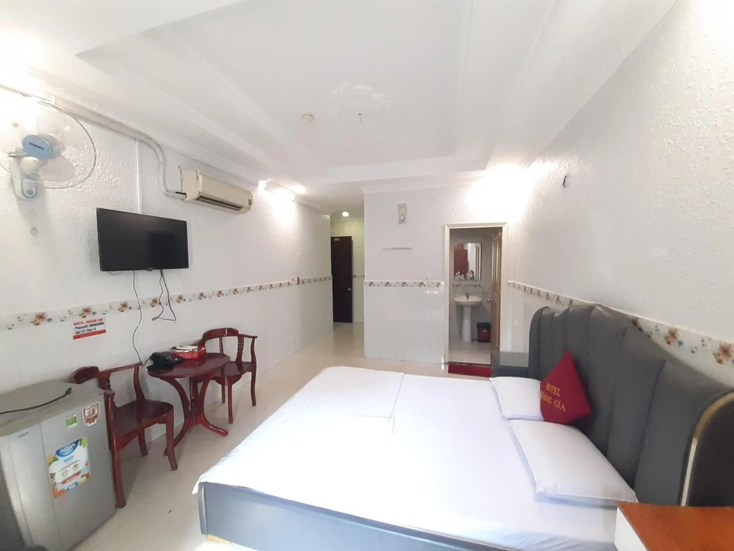 Bedroom in OYO 1226 Hoang Gia Hotel