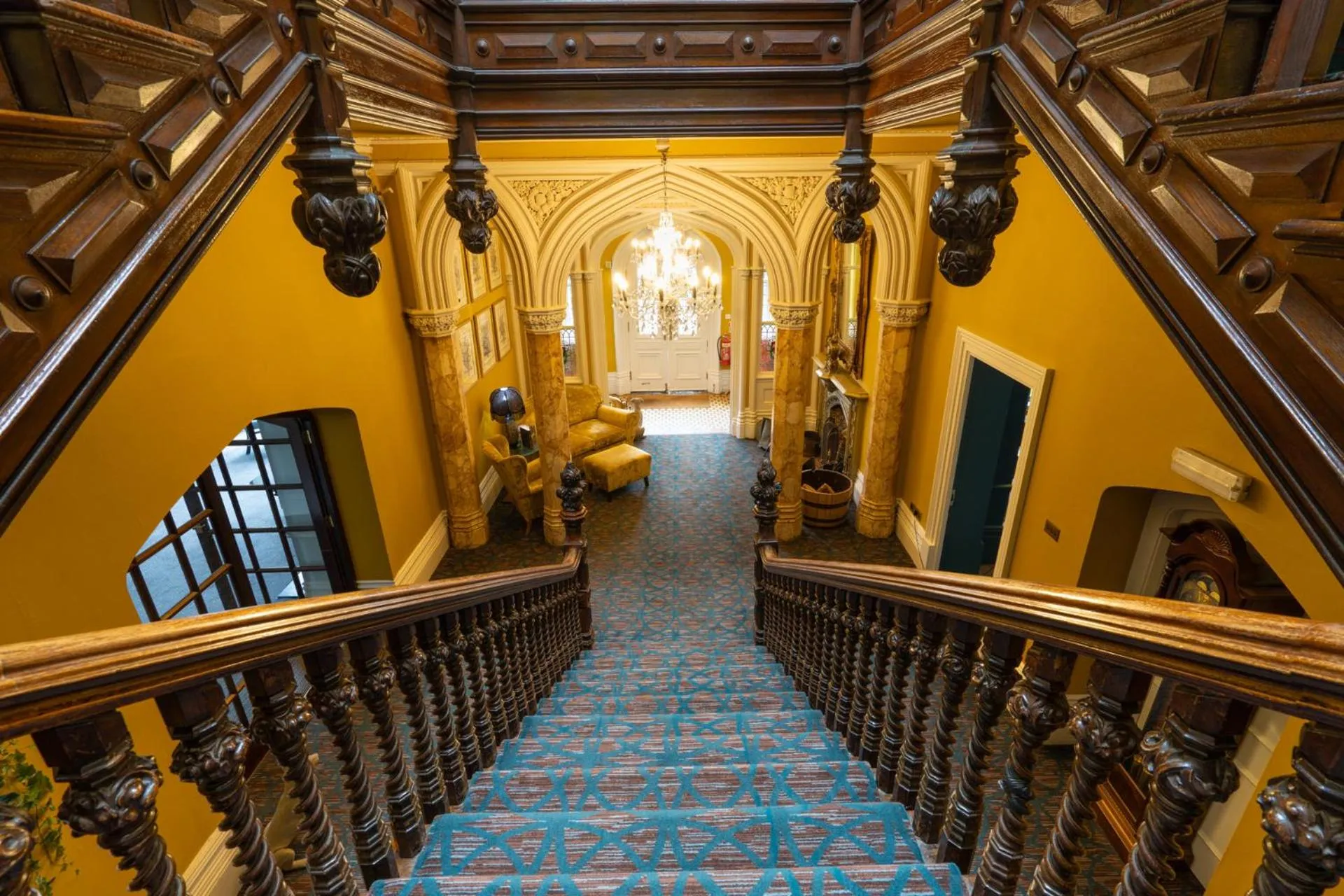 Facade/entrance in Hollin House Hotel