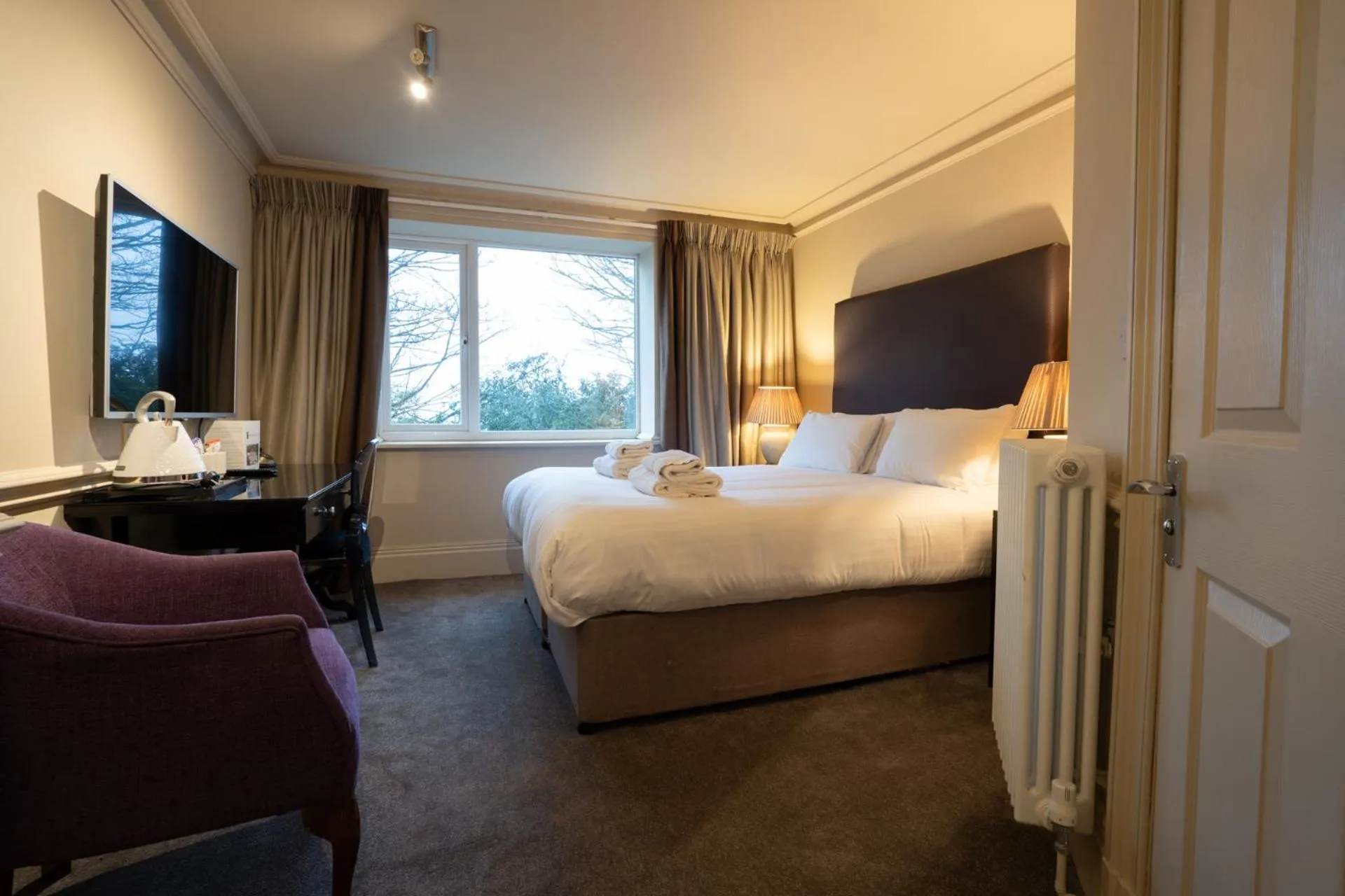 Bed in Hollin House Hotel