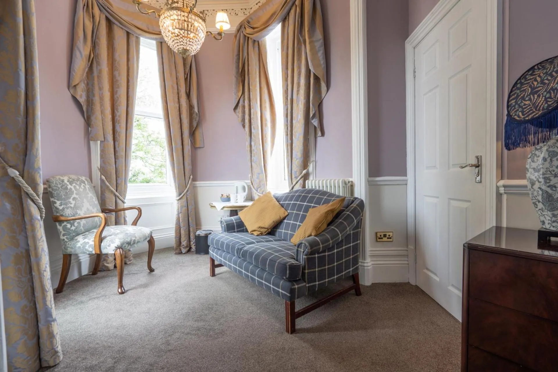 Seating area in Hollin House Hotel