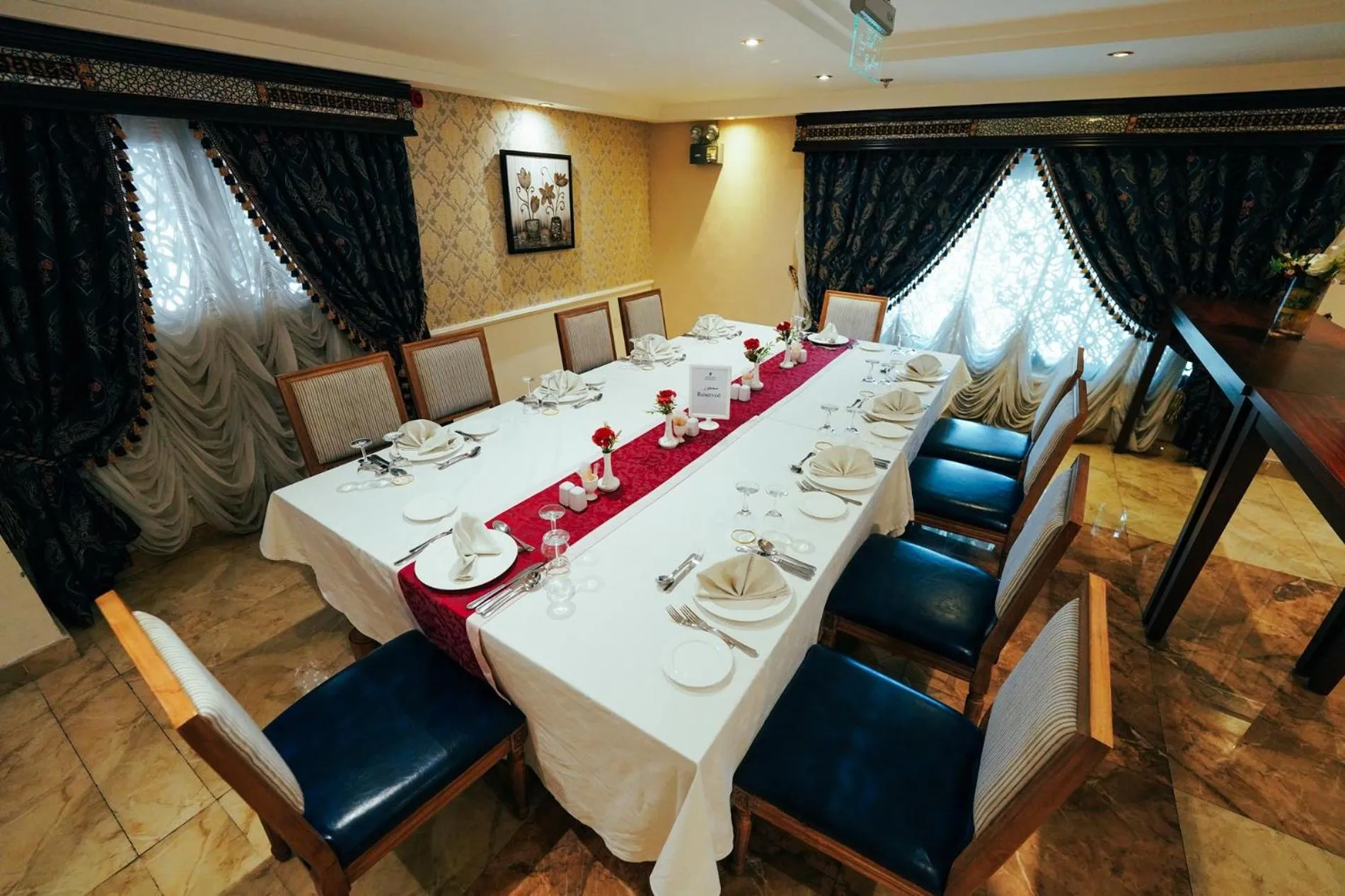 Restaurant/places to eat in Verta Quraish Hotel Jeddah