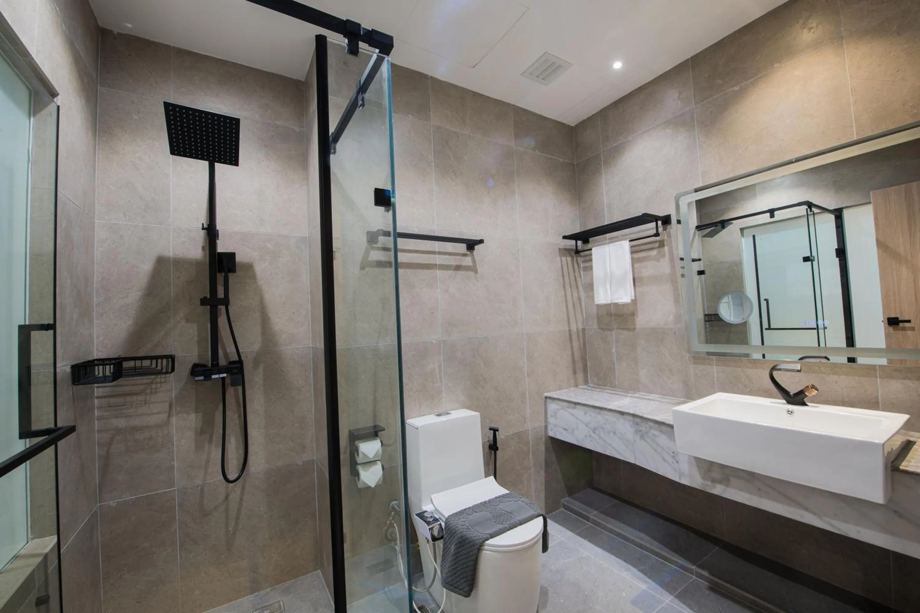 Shower in Grand InHotel Kota Kinabalu