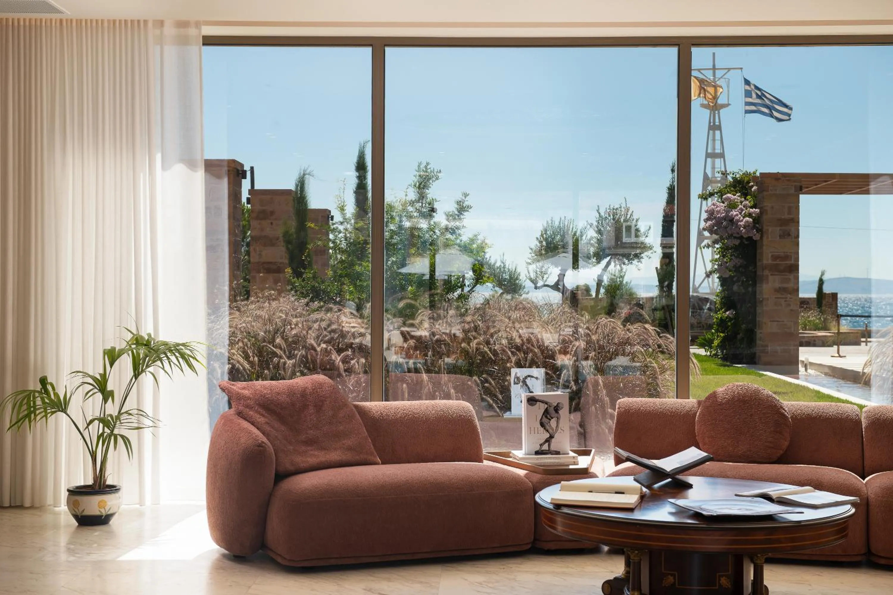 Lounge or bar in Royal Pearl Island Chios Hotel and Spa