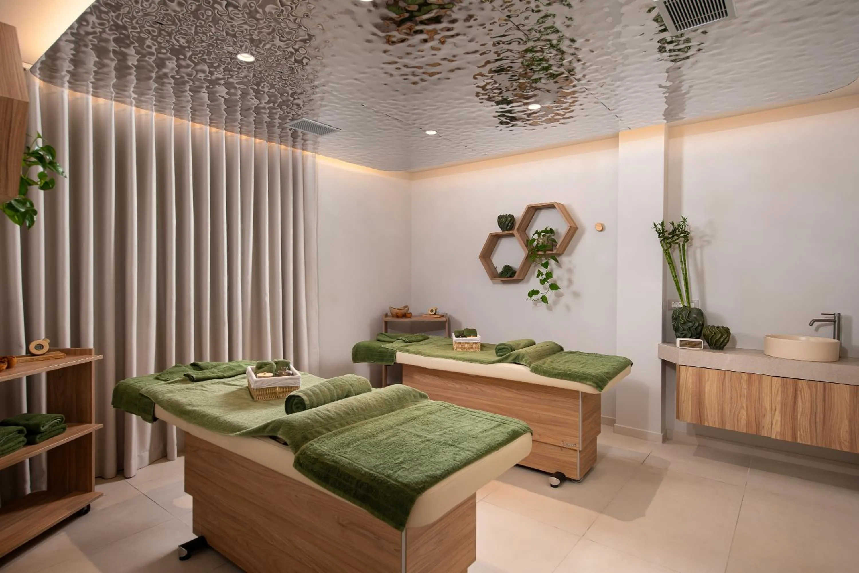 Spa and wellness centre/facilities in Royal Pearl Island Chios Hotel and Spa