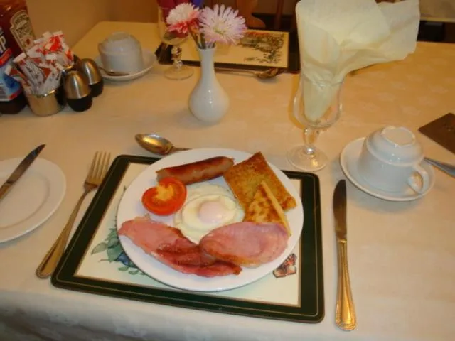Breakfast in Corrigans Shore House