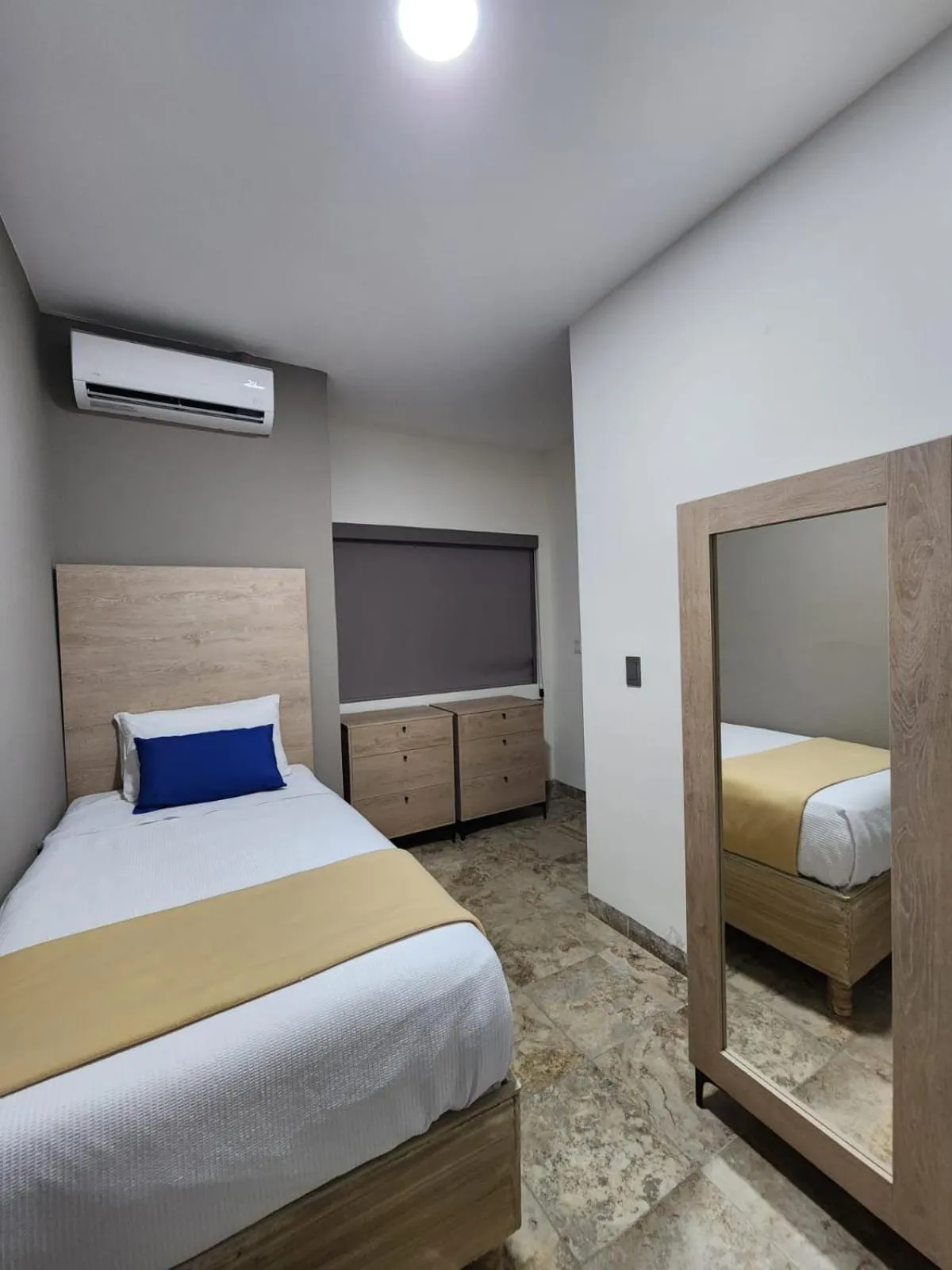 Photo of the whole room, Bed in Hotel Roque