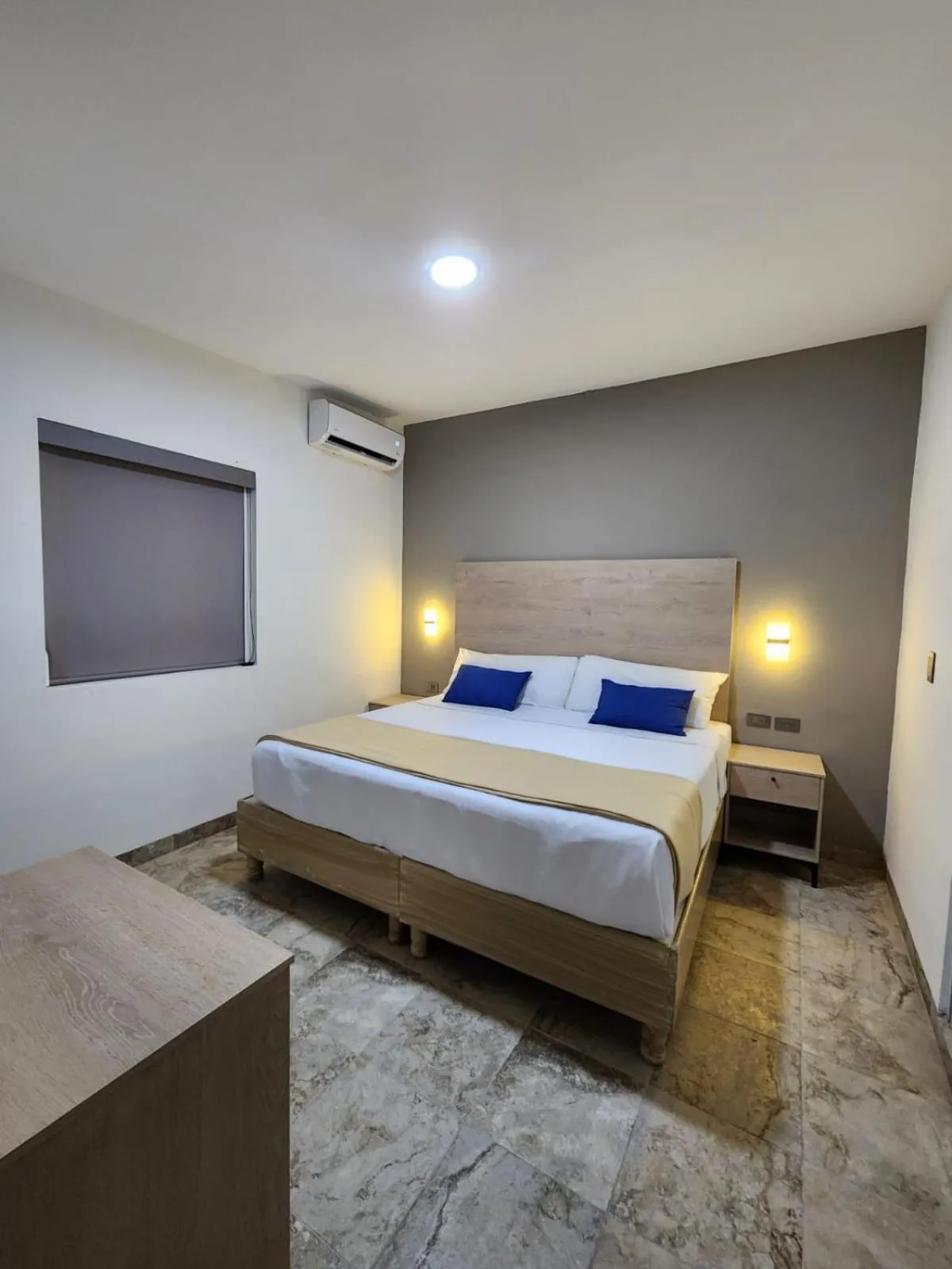 Photo of the whole room, Bed in Hotel Roque