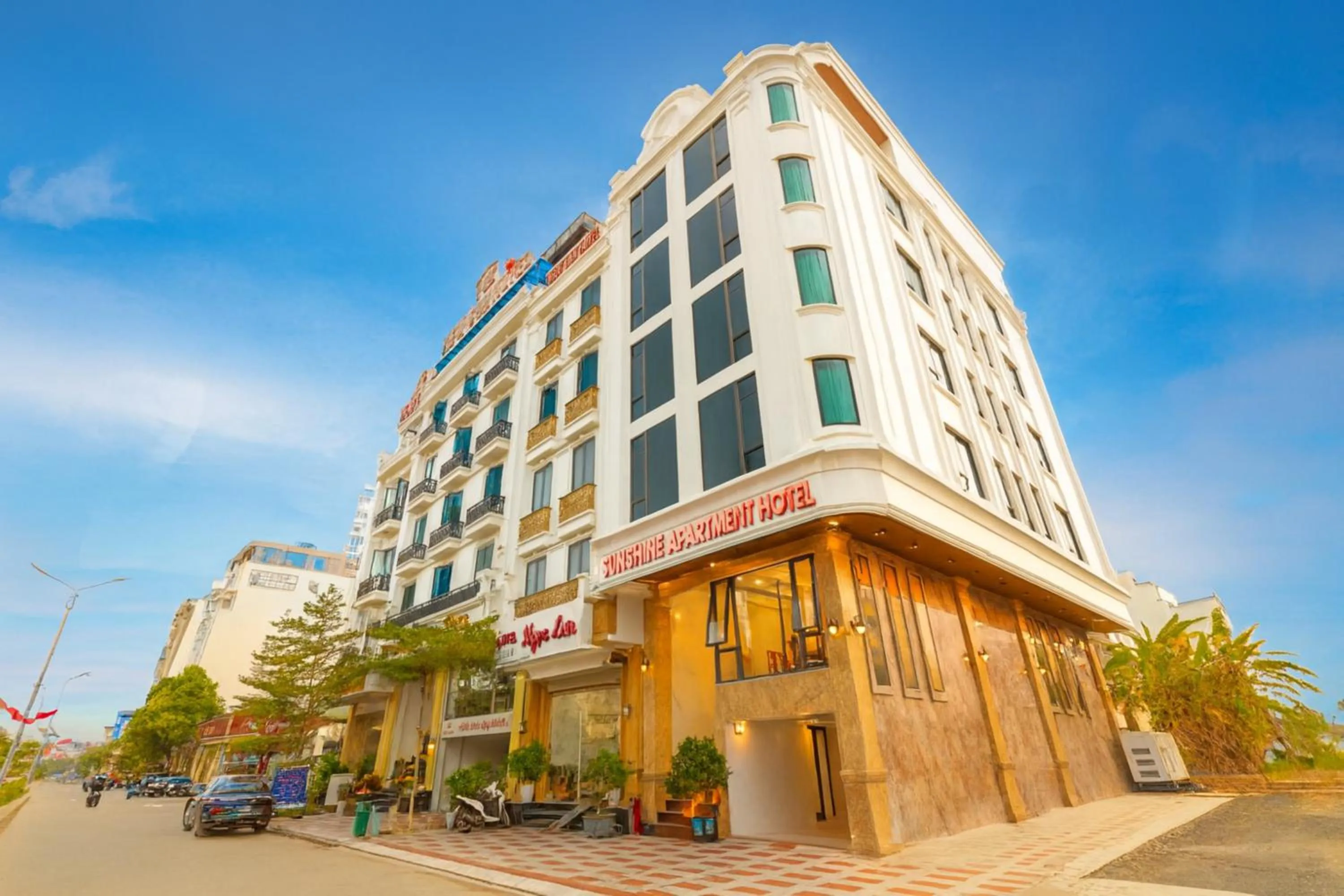 Property building in Sunshine Apartment Hotel