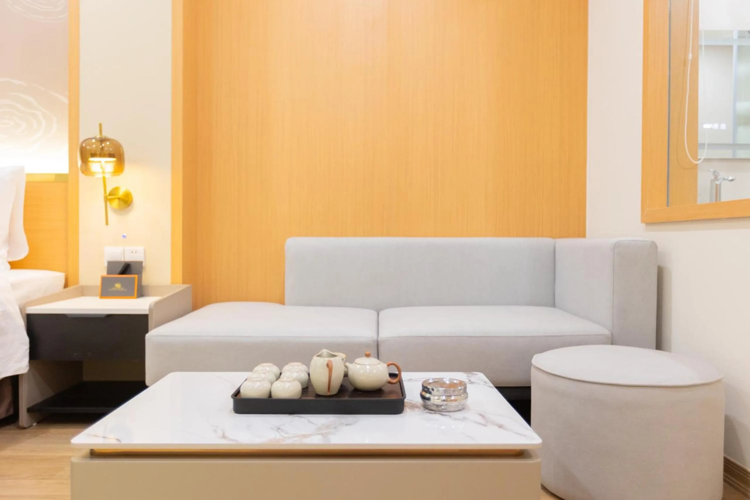 Bed in Sunshine Apartment Hotel