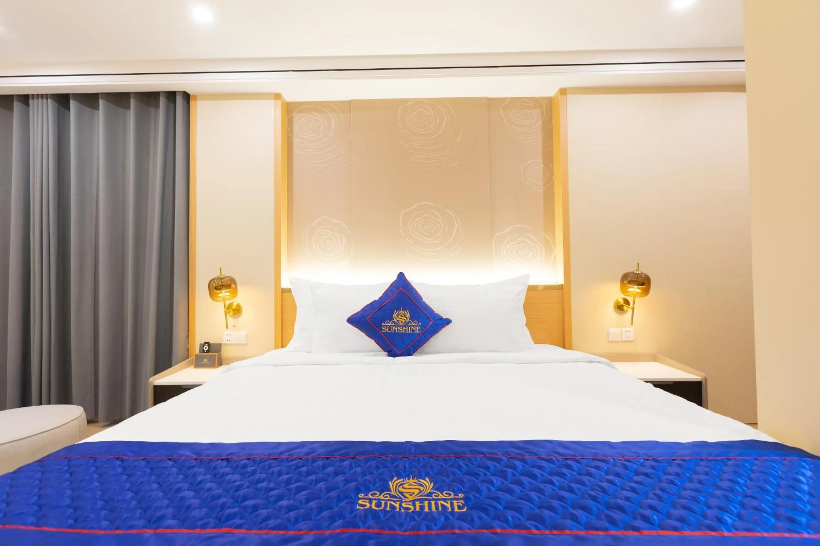 Bedroom, Bed in Sunshine Apartment Hotel