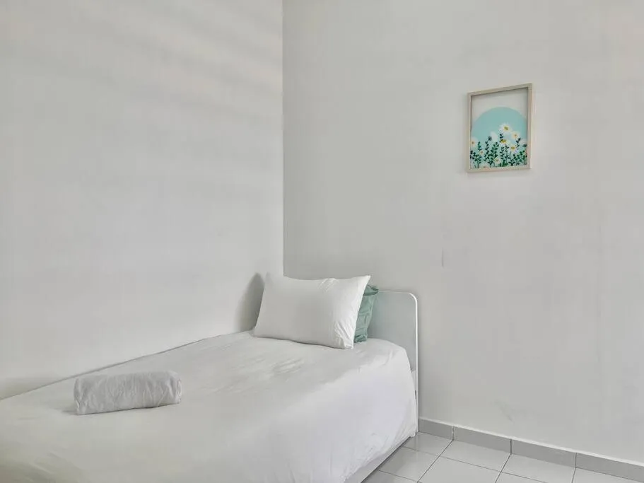 Bed in Homestay Gambang Modern vintage OZZY GUESTHOUSE