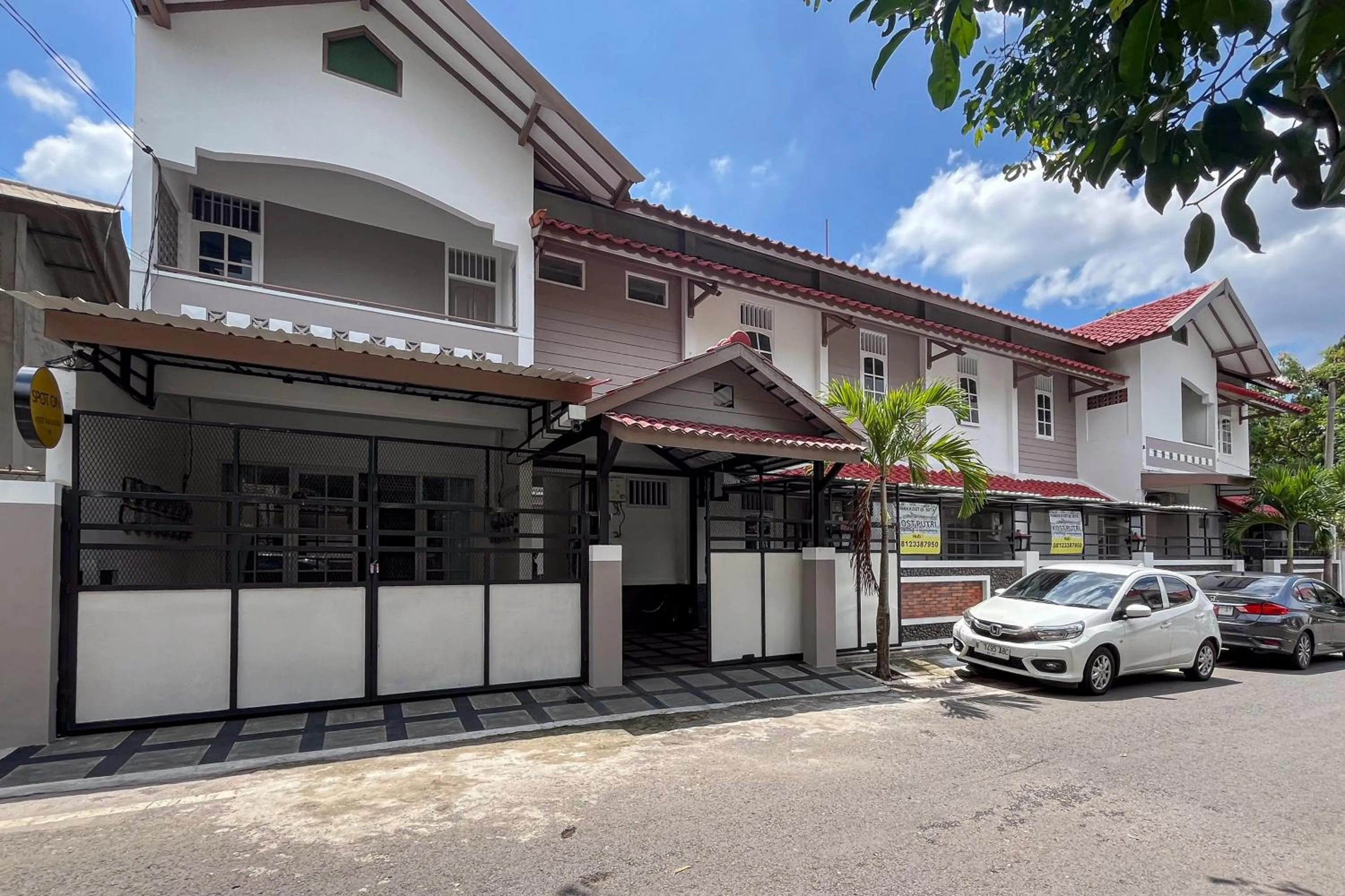 Property building in RedDoorz Syariah @ Jl. Candi Kalasan