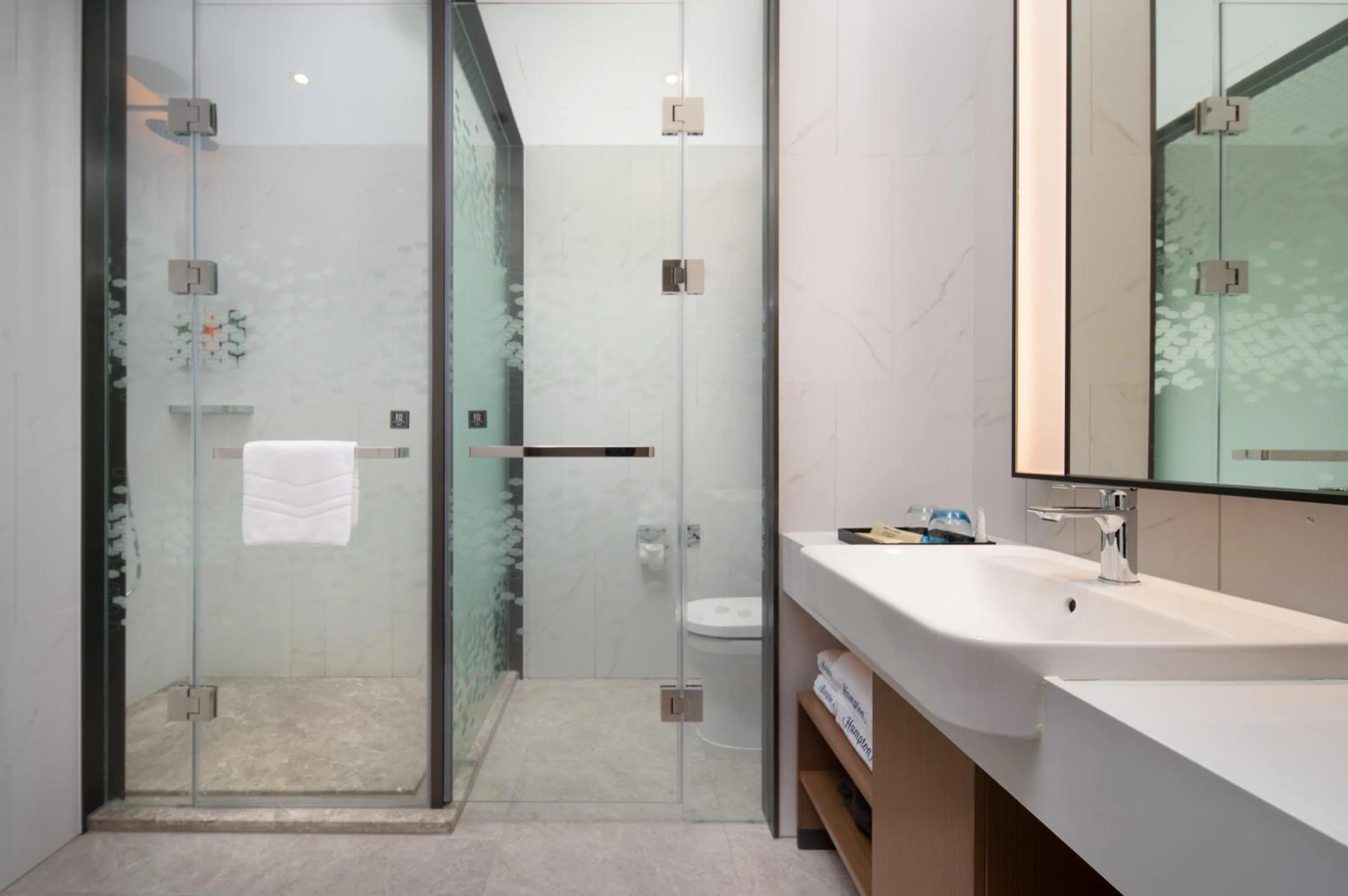 Bathroom in Hampton by Hilton Foshan Shunde Beijiao