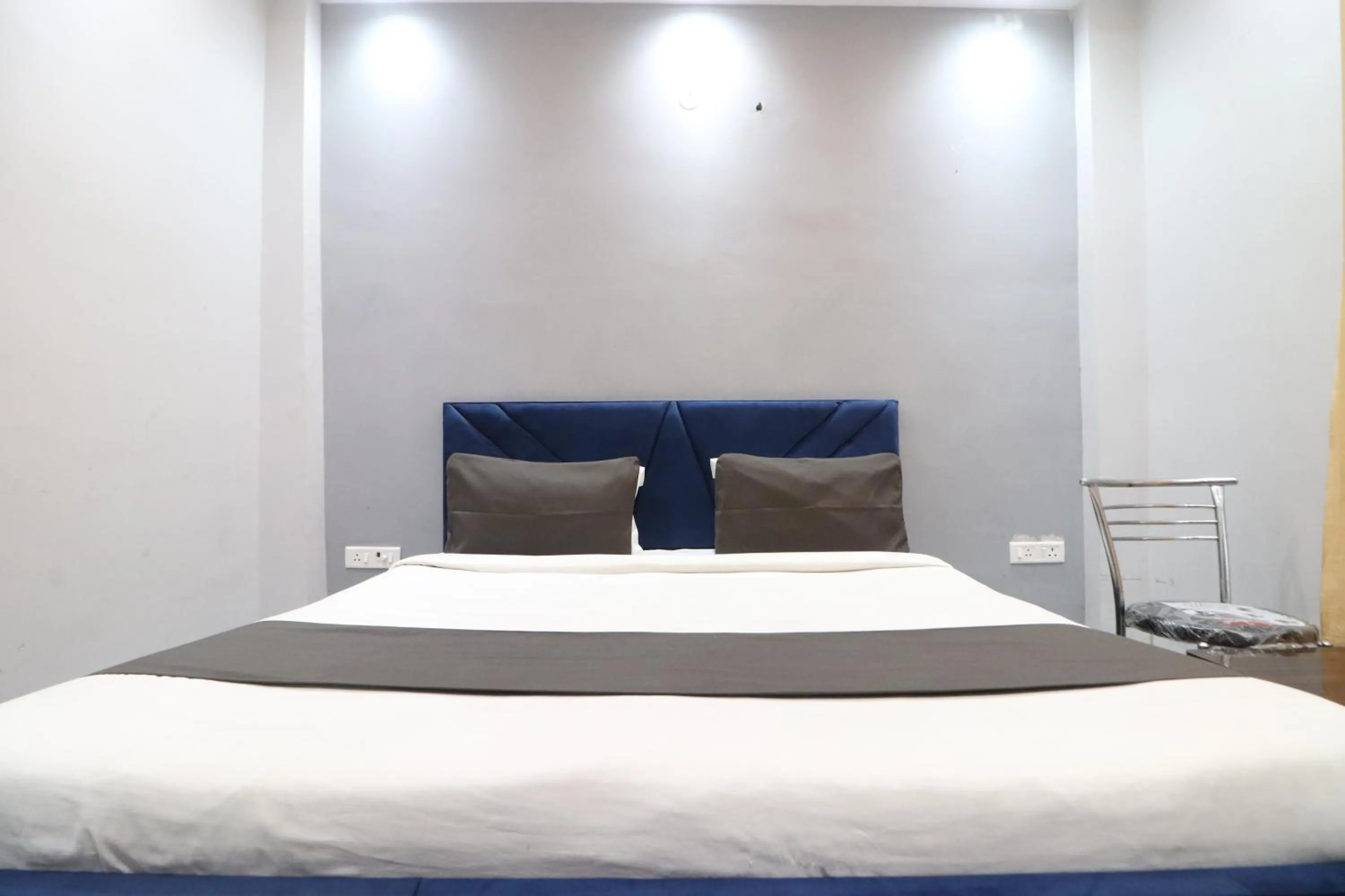 Photo of the whole room, Bed in Twamev couple Friendly Rajouri garden by The Arrow