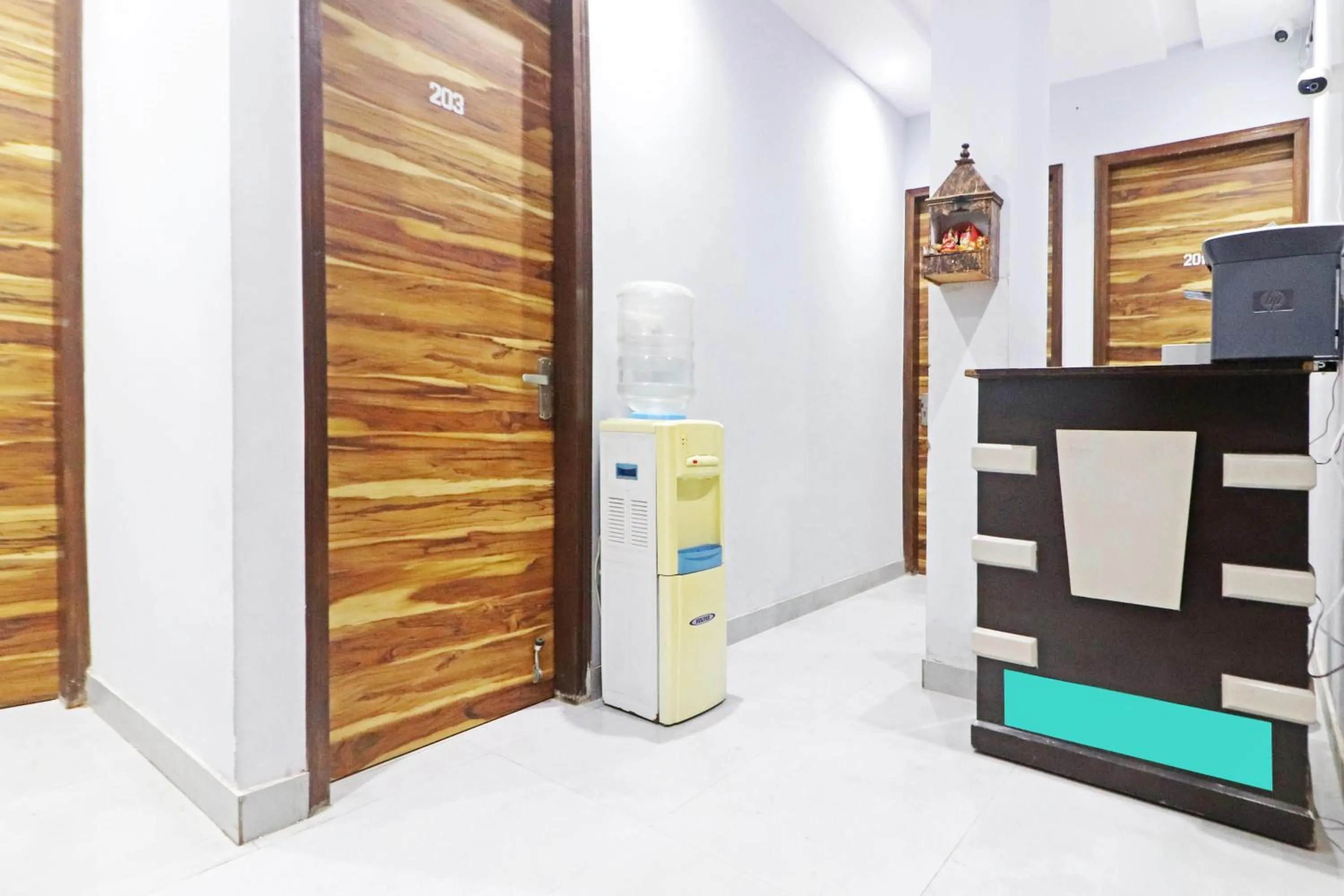 Lobby or reception in Twamev couple Friendly Rajouri garden by The Arrow