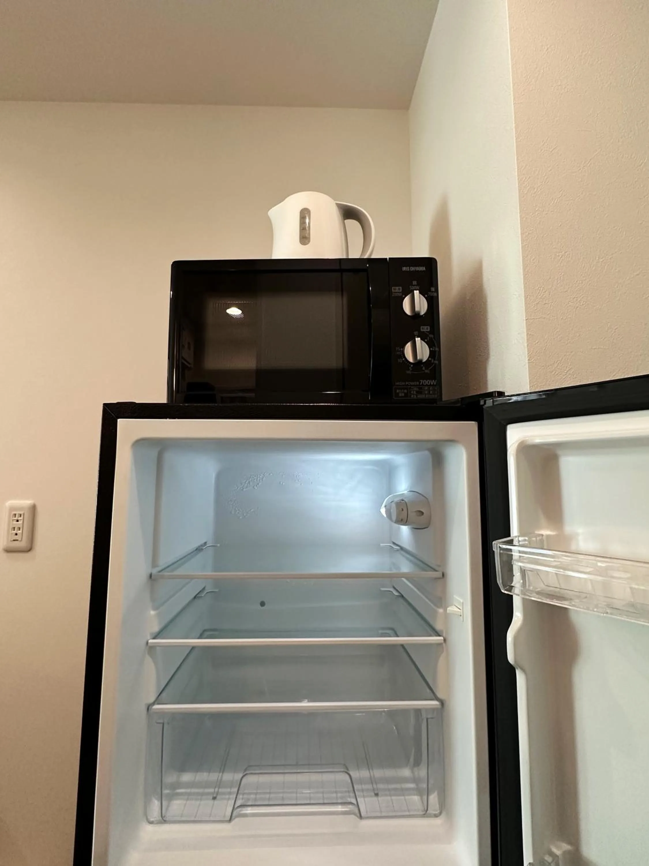 Kitchen or kitchenette in Hoshino Stay 2 花园町站步行3分钟 地铁5分钟到难波 8分钟到心斋桥 15分钟到梅田