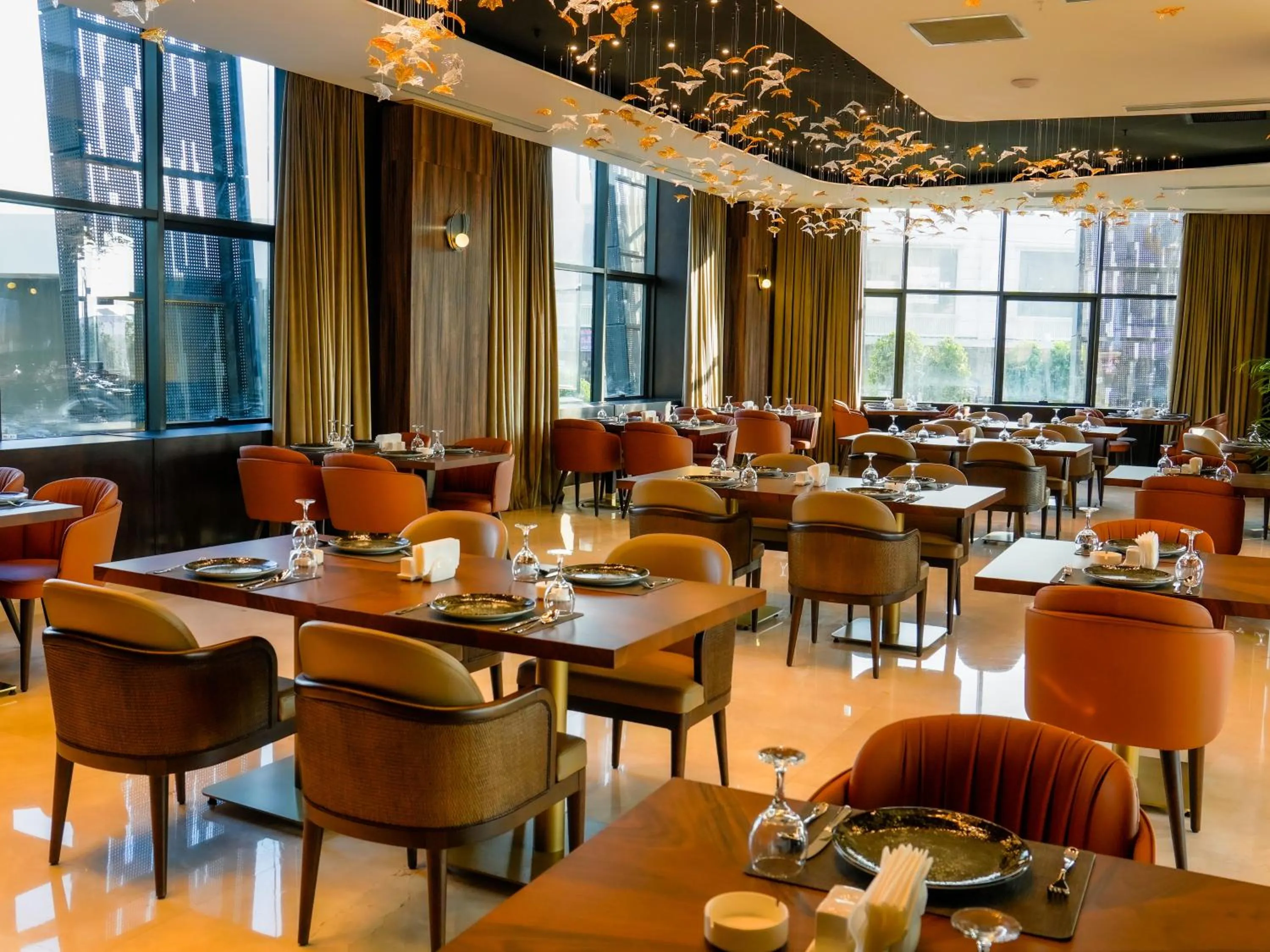 Restaurant/places to eat in Ramada Hotel & Suites by Wyndham Erbil 32 Park