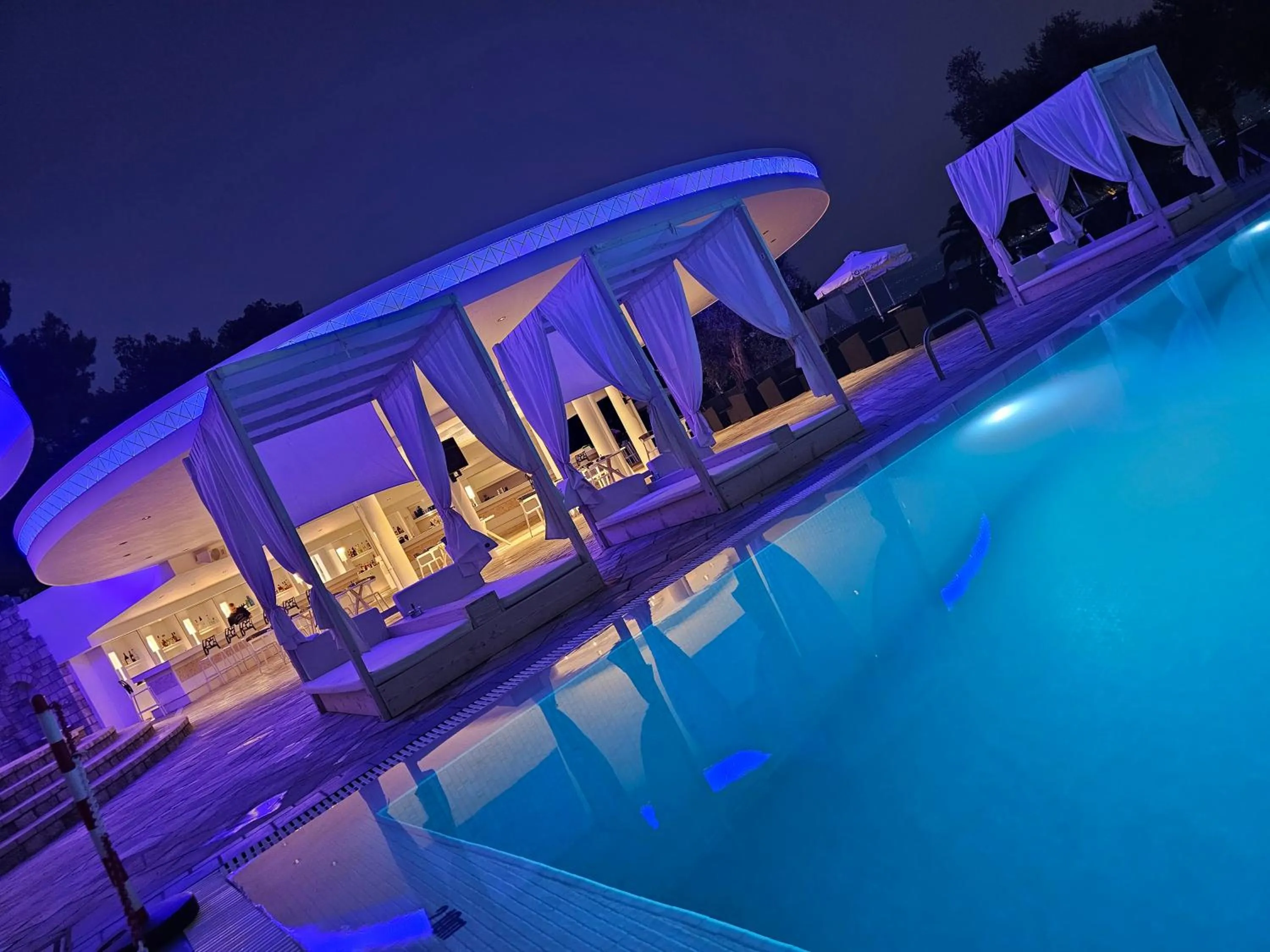 Night in O Paradise beach Resort and Spa