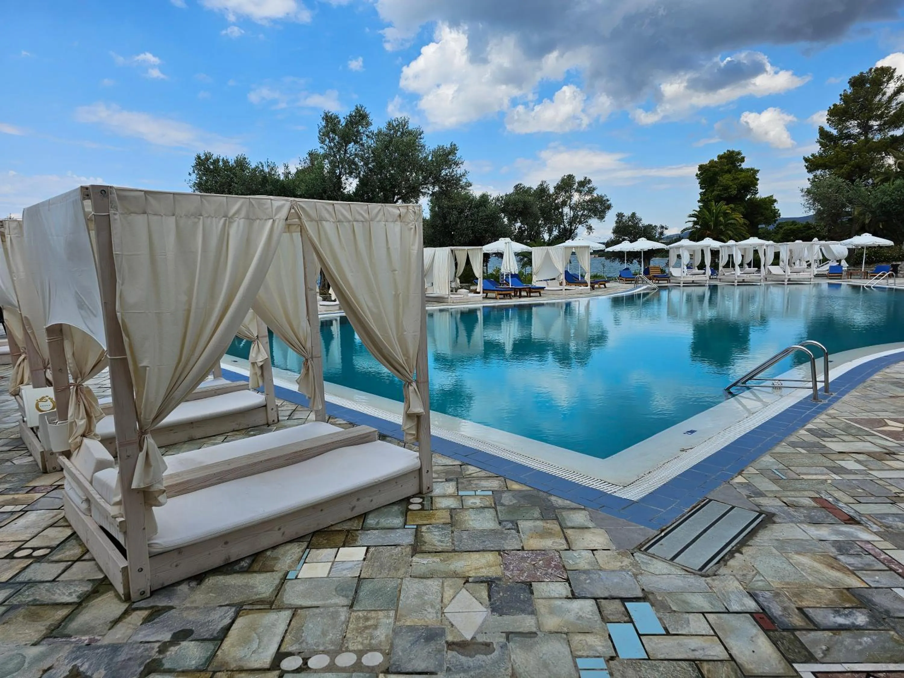 Swimming pool in O Paradise beach Resort and Spa