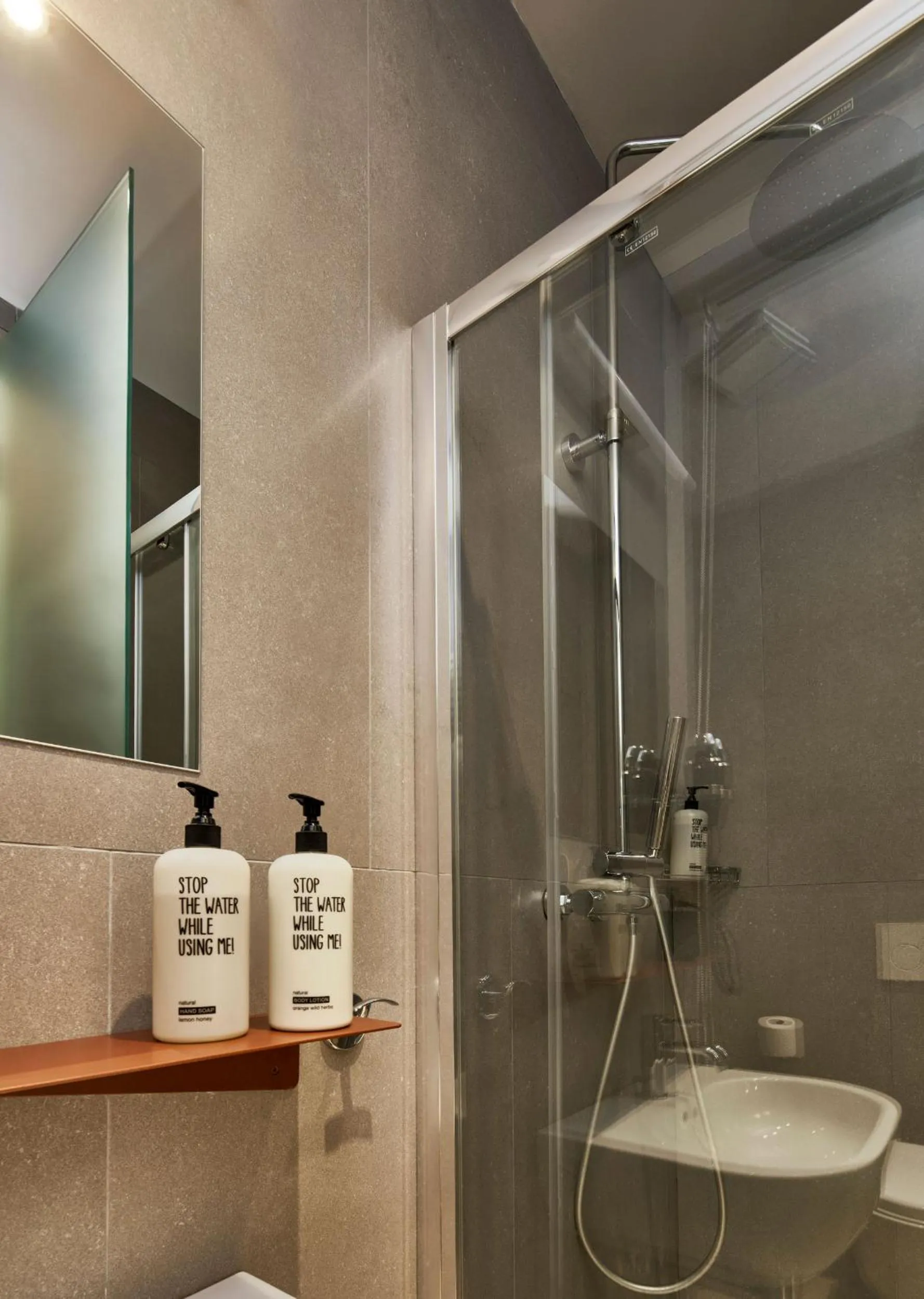 Shower in URBANAUTS BELETAGES Sonata