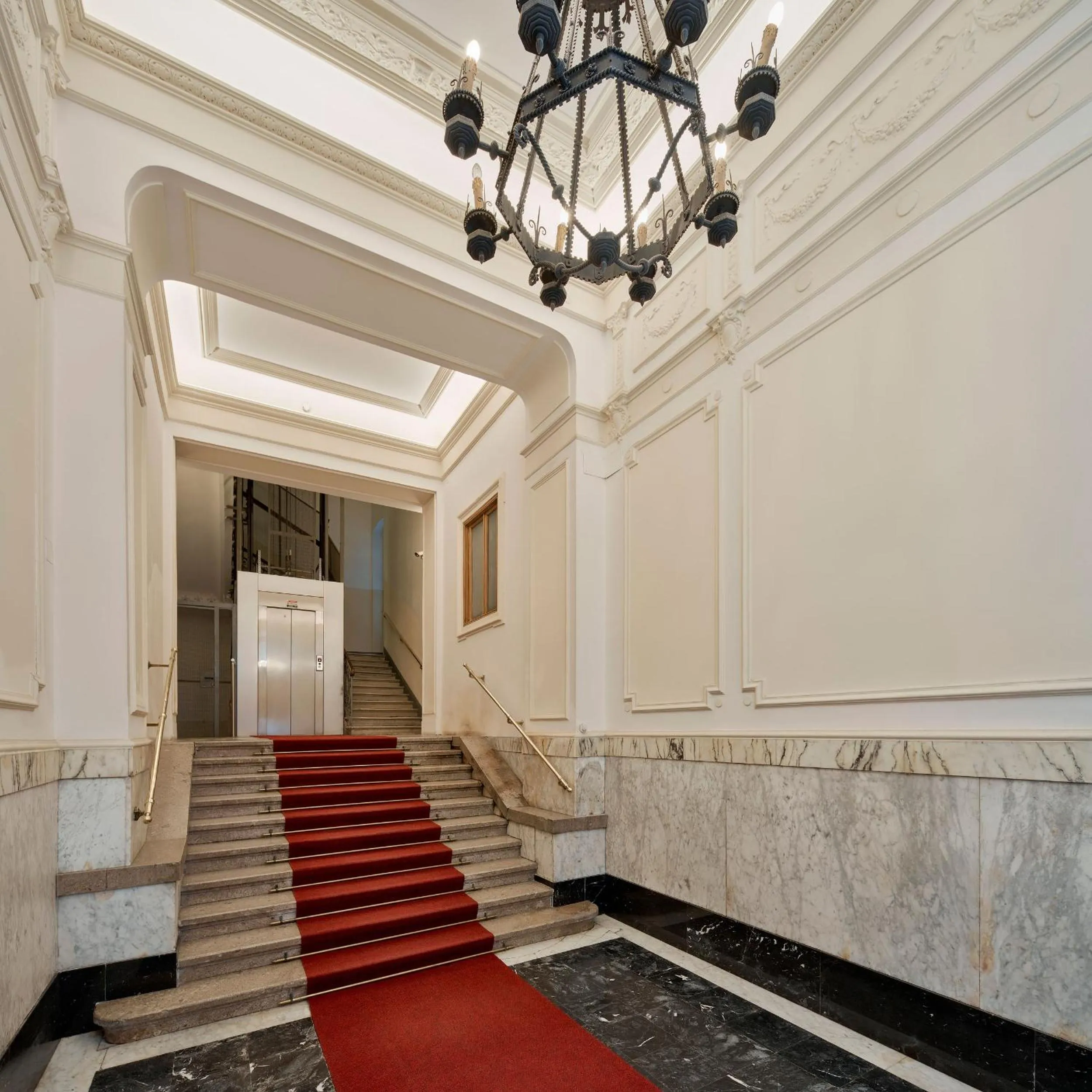 elevator in URBANAUTS BELETAGES Sonata