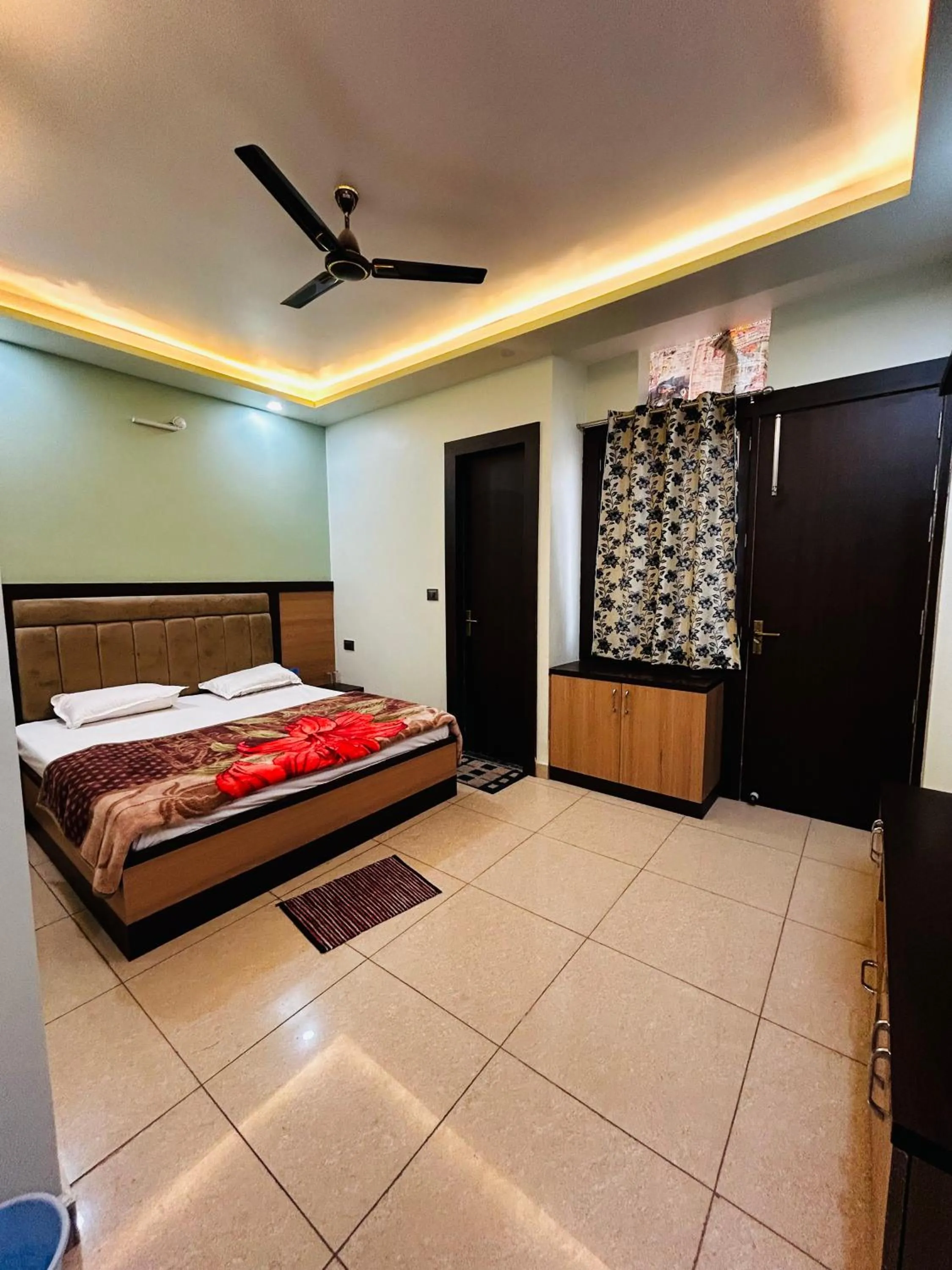 Bedroom, Bed in Saraswati Dhaam