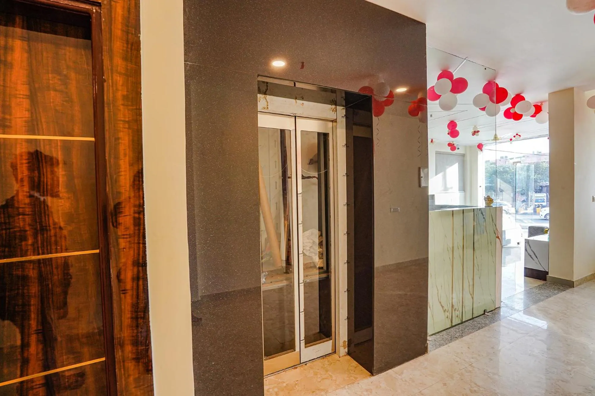 elevator in Via Red Diamond