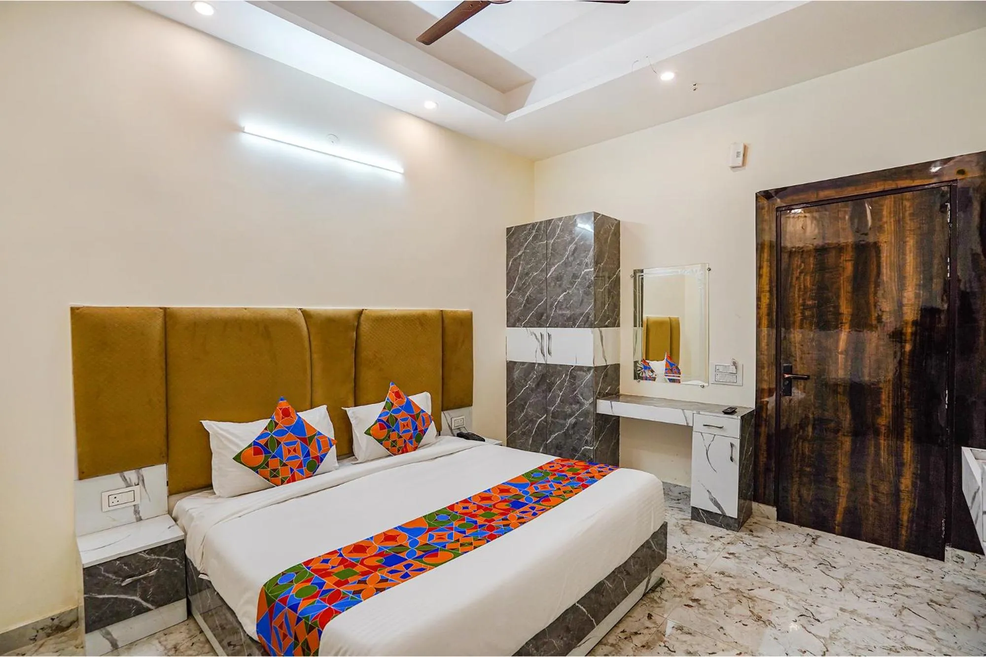 Bed in Via Red Diamond