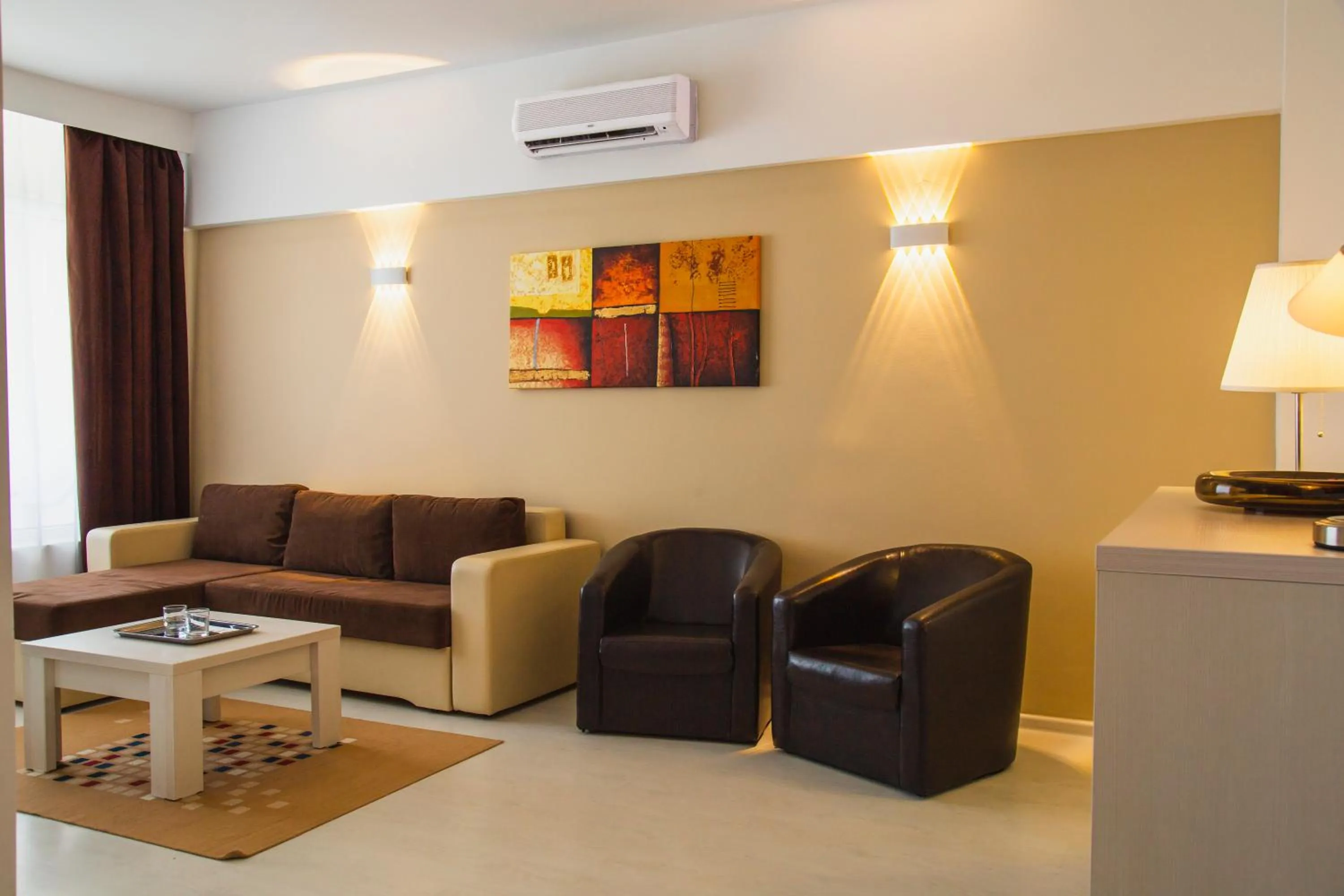 Living room in Hotel Ambasador Mamaia