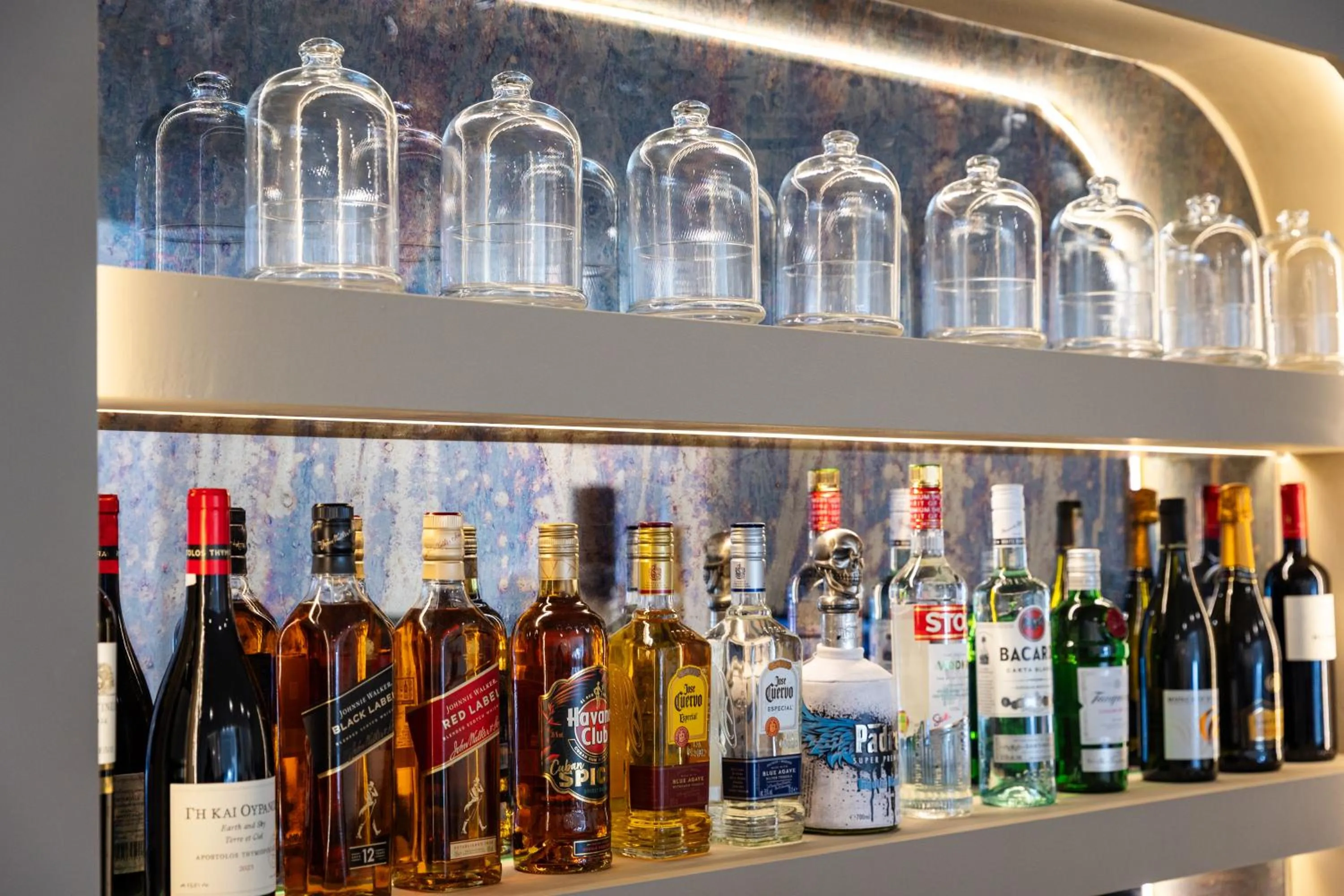 Drinks in Esse Athens