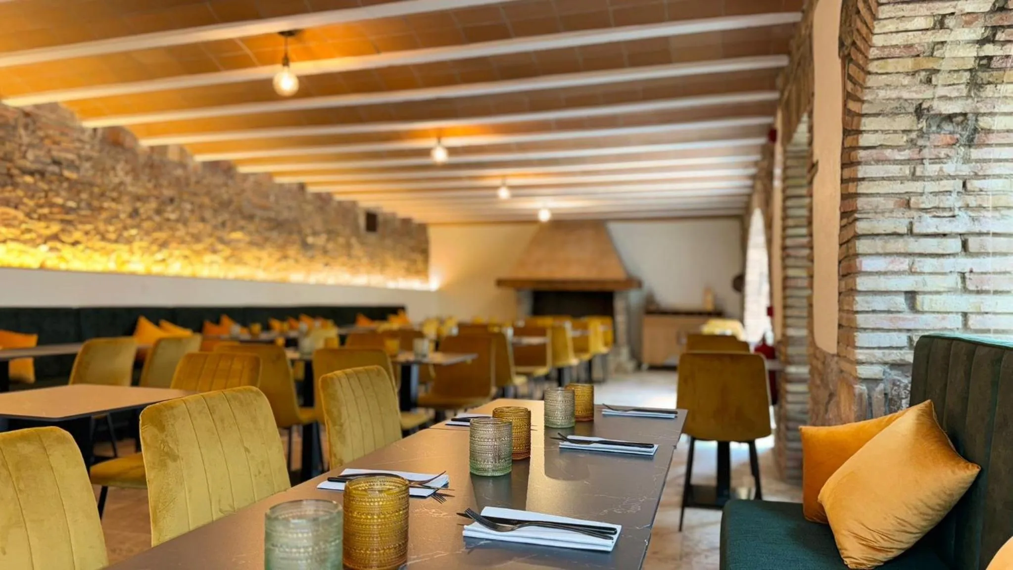 Restaurant/places to eat in AlliOli Boutique Hotel Spa