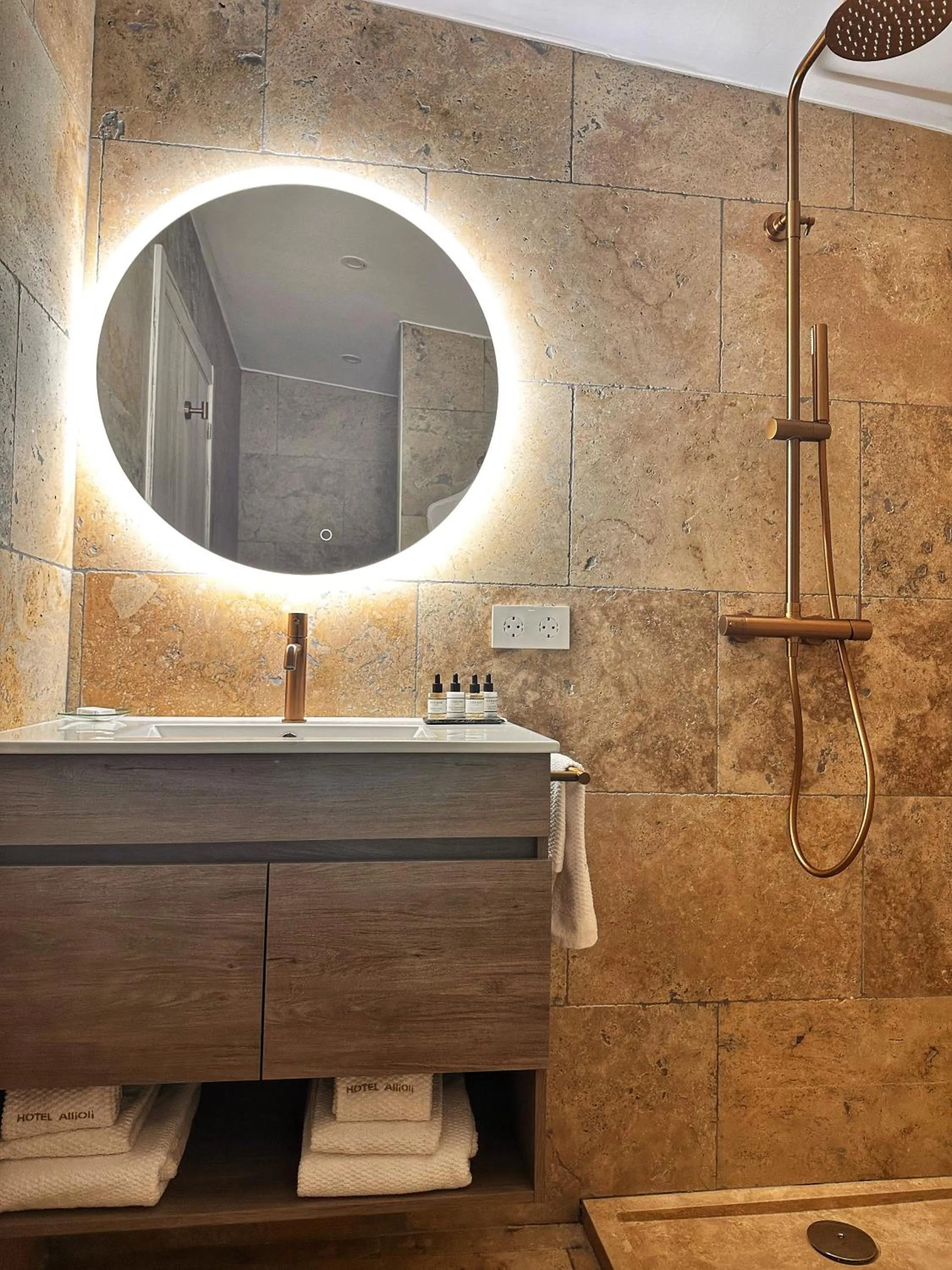 Bathroom in AlliOli Boutique Hotel Spa