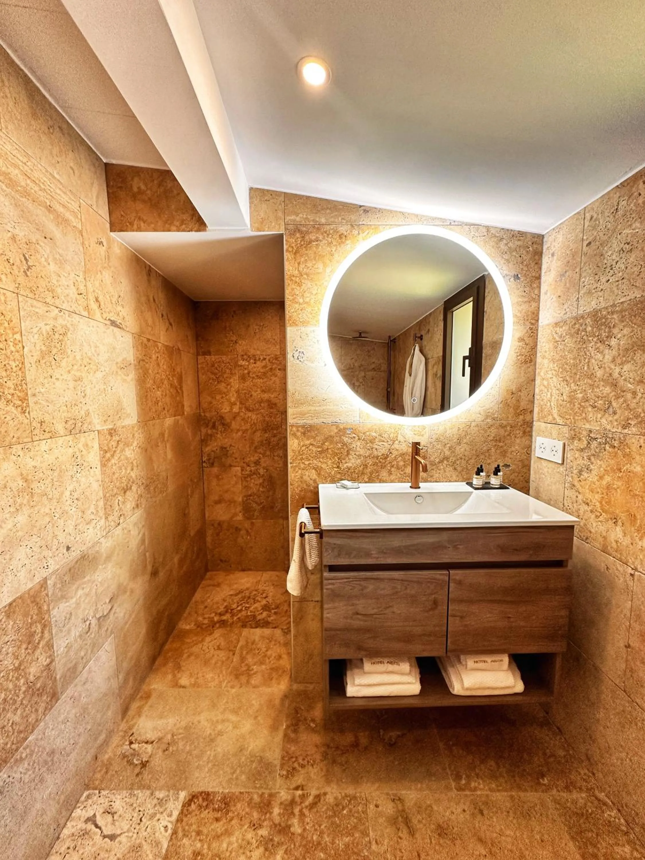 Bathroom in AlliOli Boutique Hotel Spa