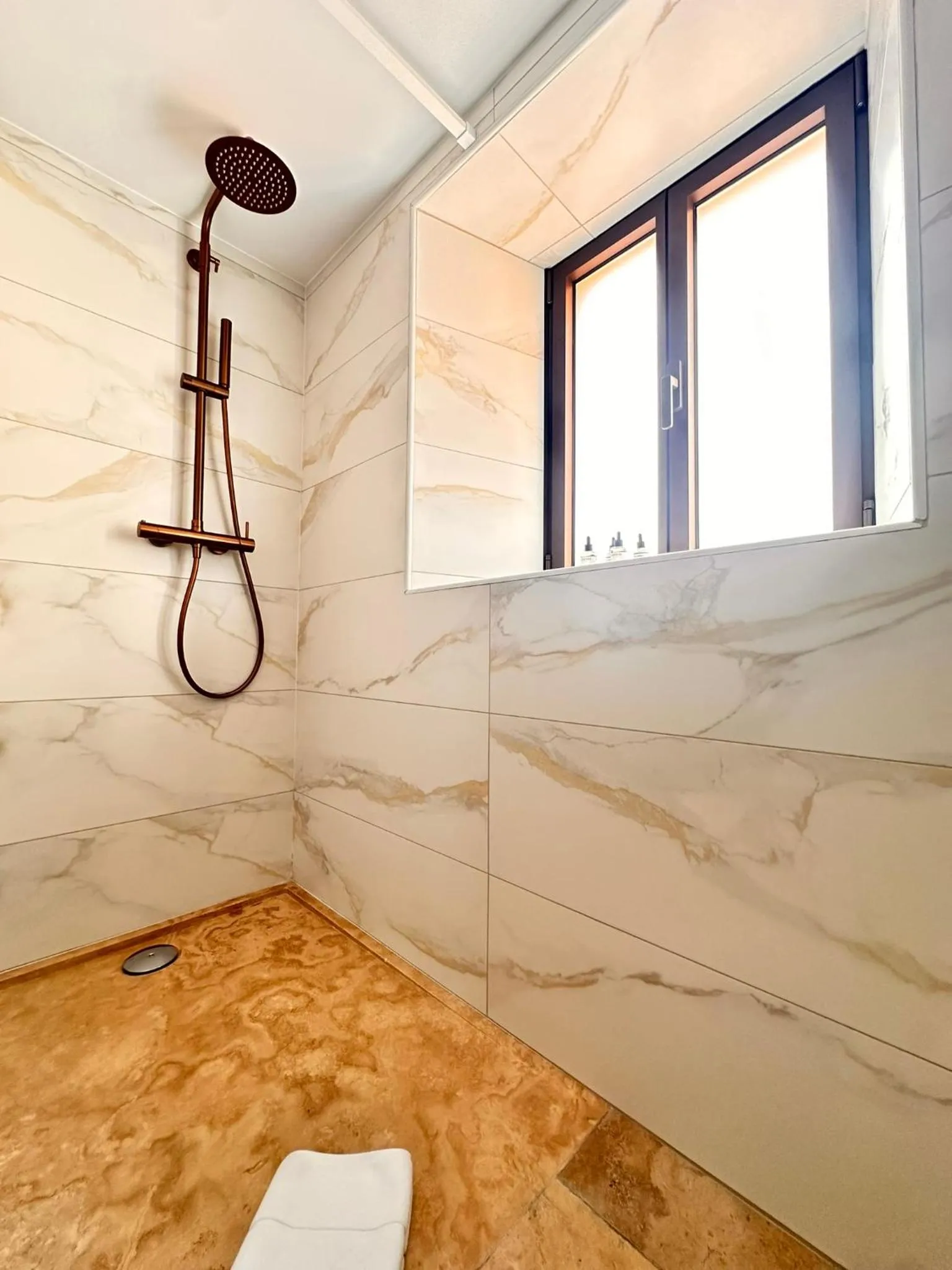 Bathroom in AlliOli Boutique Hotel Spa